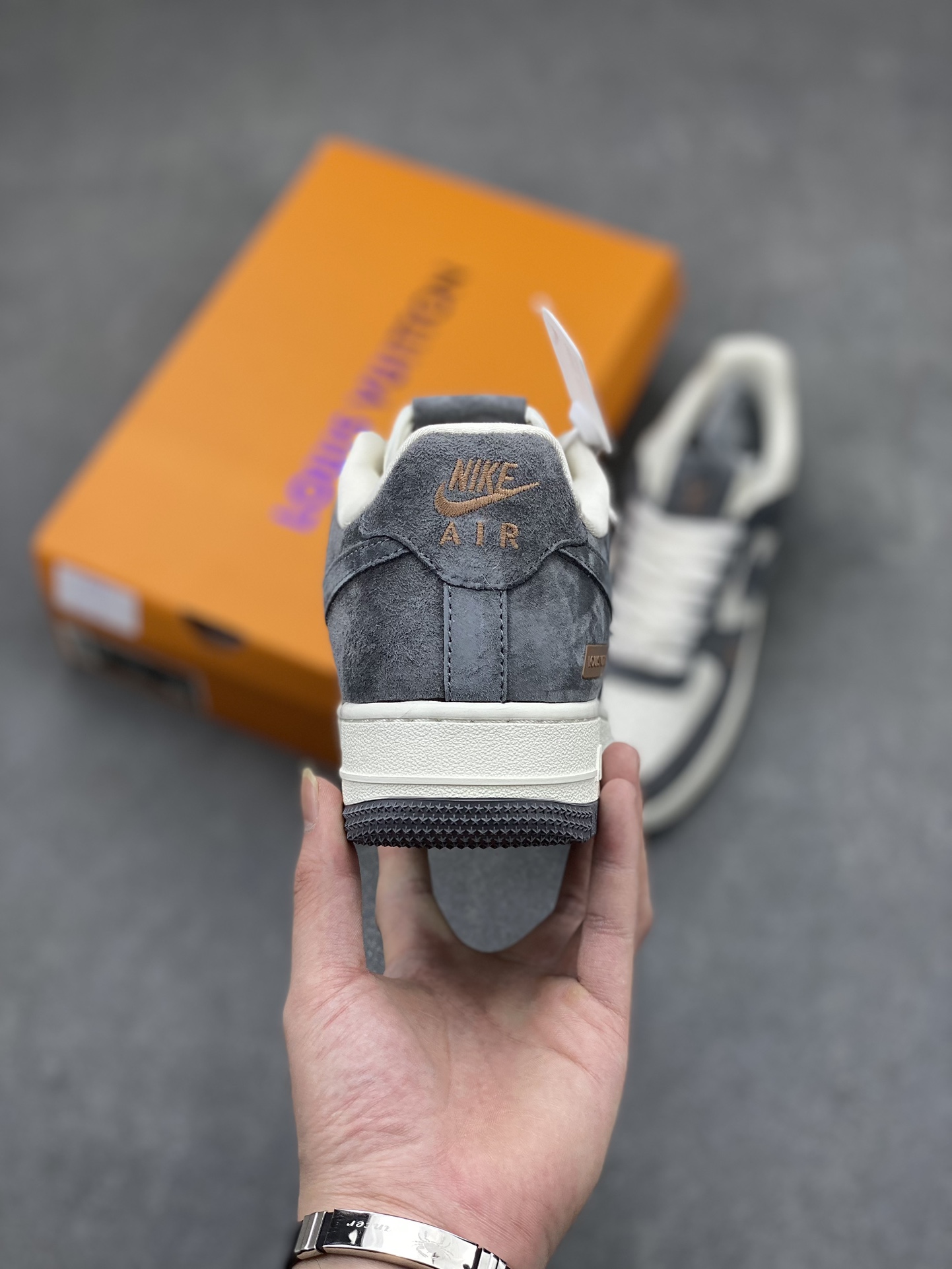 Nike Air Force 1 '07 Low Louis Vuitton Collab Sneakers - Limited Edition 5 i1713732791 1195 0