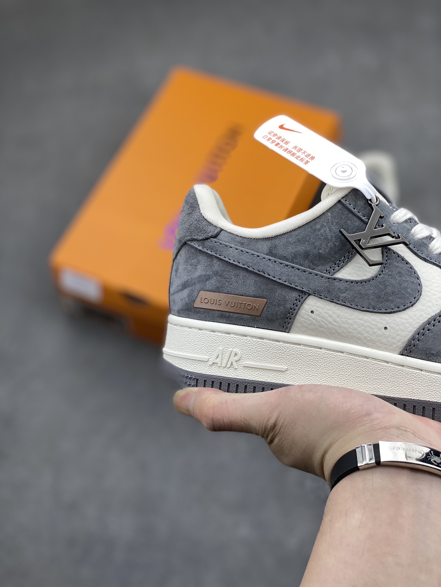 Nike Air Force 1 '07 Low Louis Vuitton Collab Sneakers - Limited Edition 6 i1713732791 3277 0