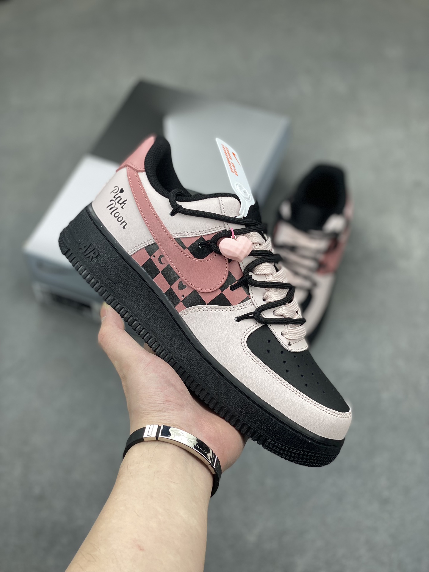 Nike Air Force 1 Low '07 Black Sugar Heart Anime Custom Sneakers 2 i1713901579 7684 4