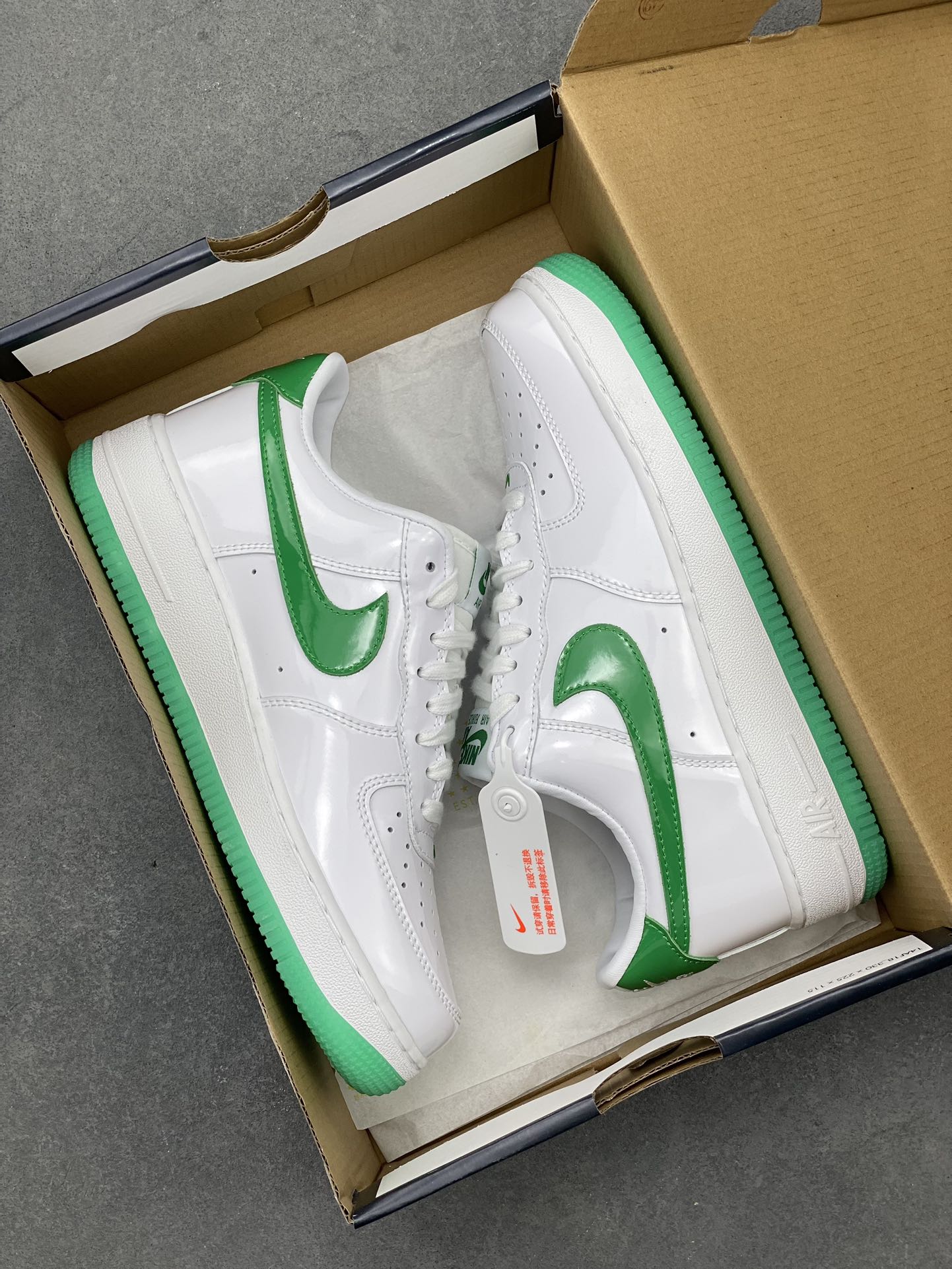 Nike Air Force 1 Low '07 White/Green Patent Leather - Classic Comfort 10 i1713995269 6101 6