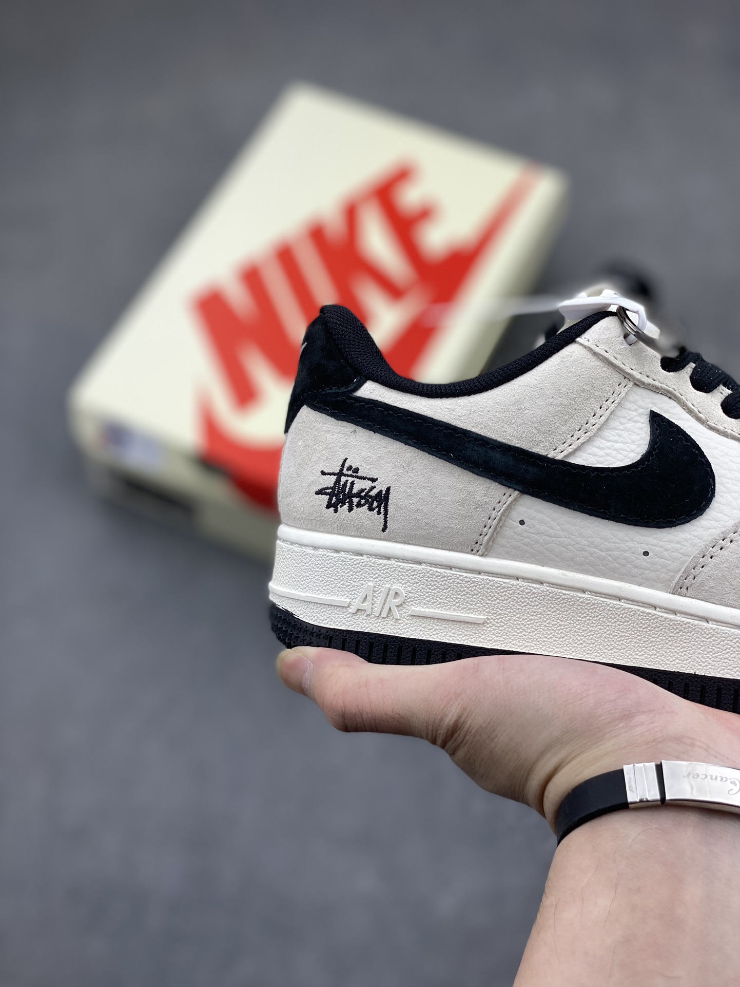 Nike Air Force 1 '07 Low Stussy Collab Sneakers - Grey/Black 6 i1713995371 8418 0