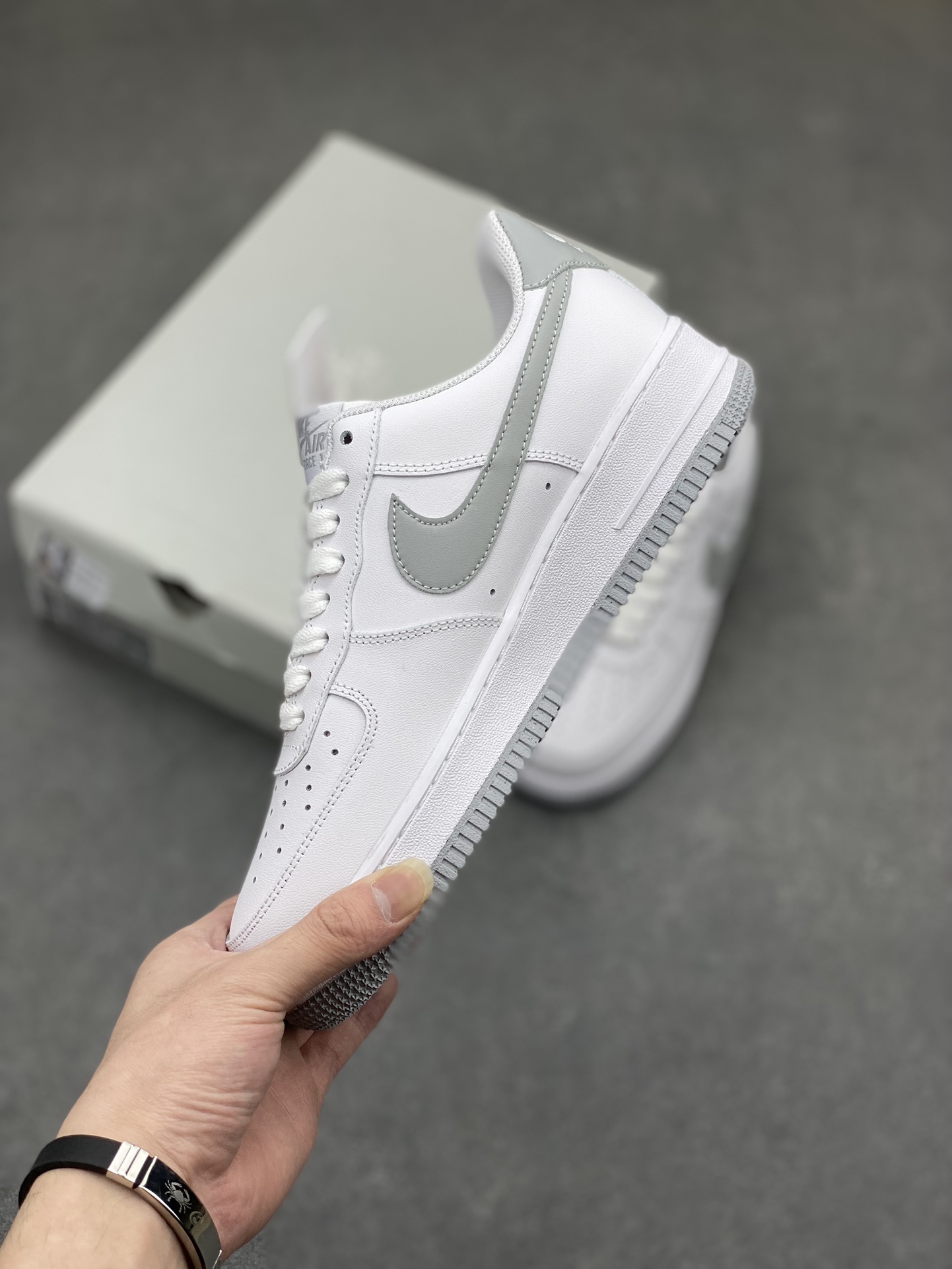 Nike Air Force 1 Low '07 White/Grey - Iconic Style, Ultimate Comfort 4 i1714161378 6366 6