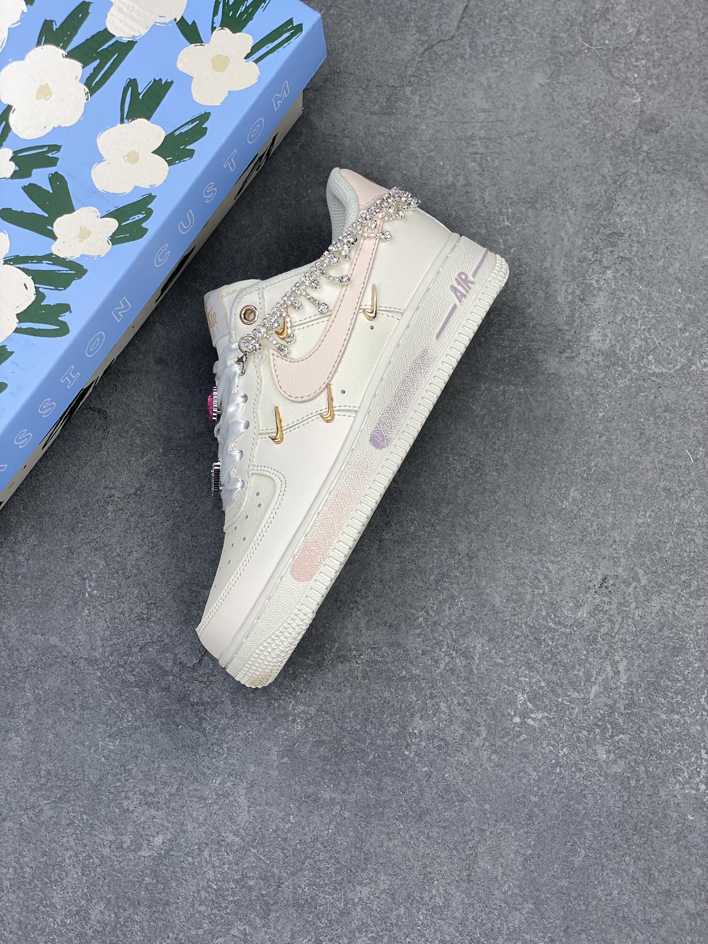 Nike Air Force 1 Low Custom Sneakers with Diamond Chain - FV1122-333 8 i1714161436 8169 3