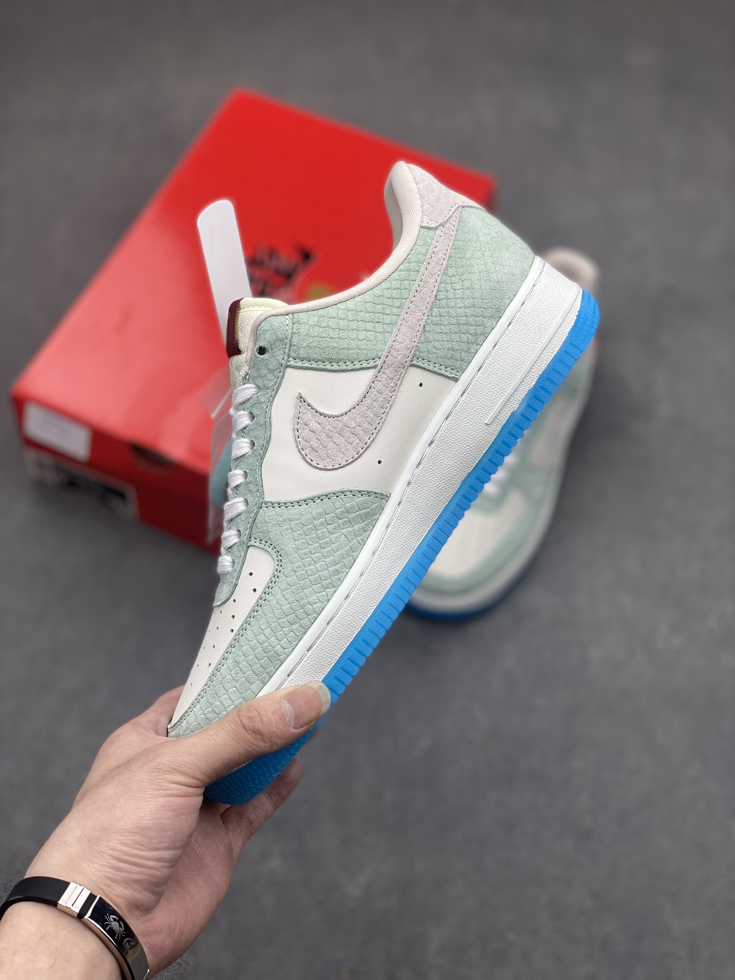 Nike Air Force 1 '07 Low 'Year of the Dragon' Sneakers 4 i1714338506 8027 6