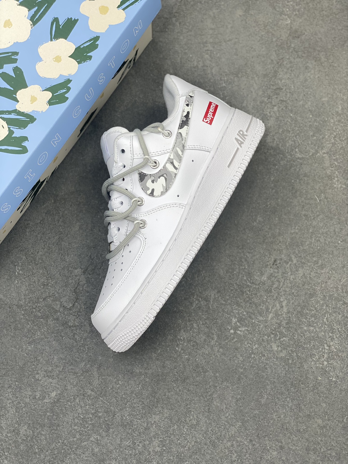Supreme x Nike Air Force 1 Low 'Box Logo' Custom Camo Print Sneakers 8 i1714338810 3747 0
