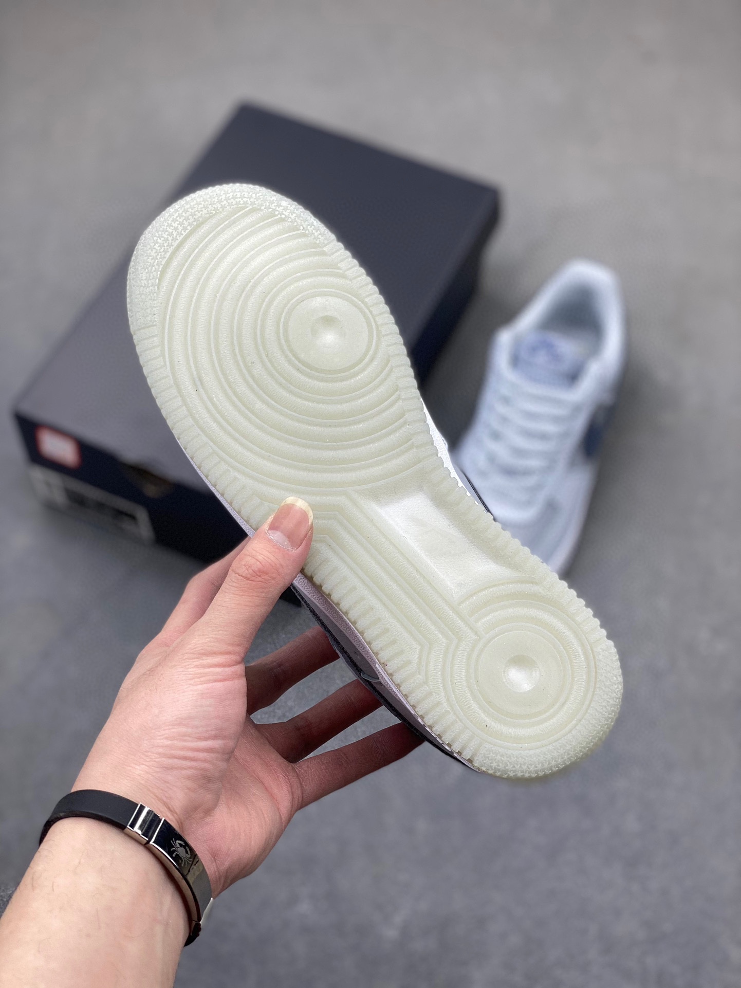 Nike Air Force 1 '07 Low Grey Sneakers - Authentic Design & Comfort 7 i1714339455 4642 2