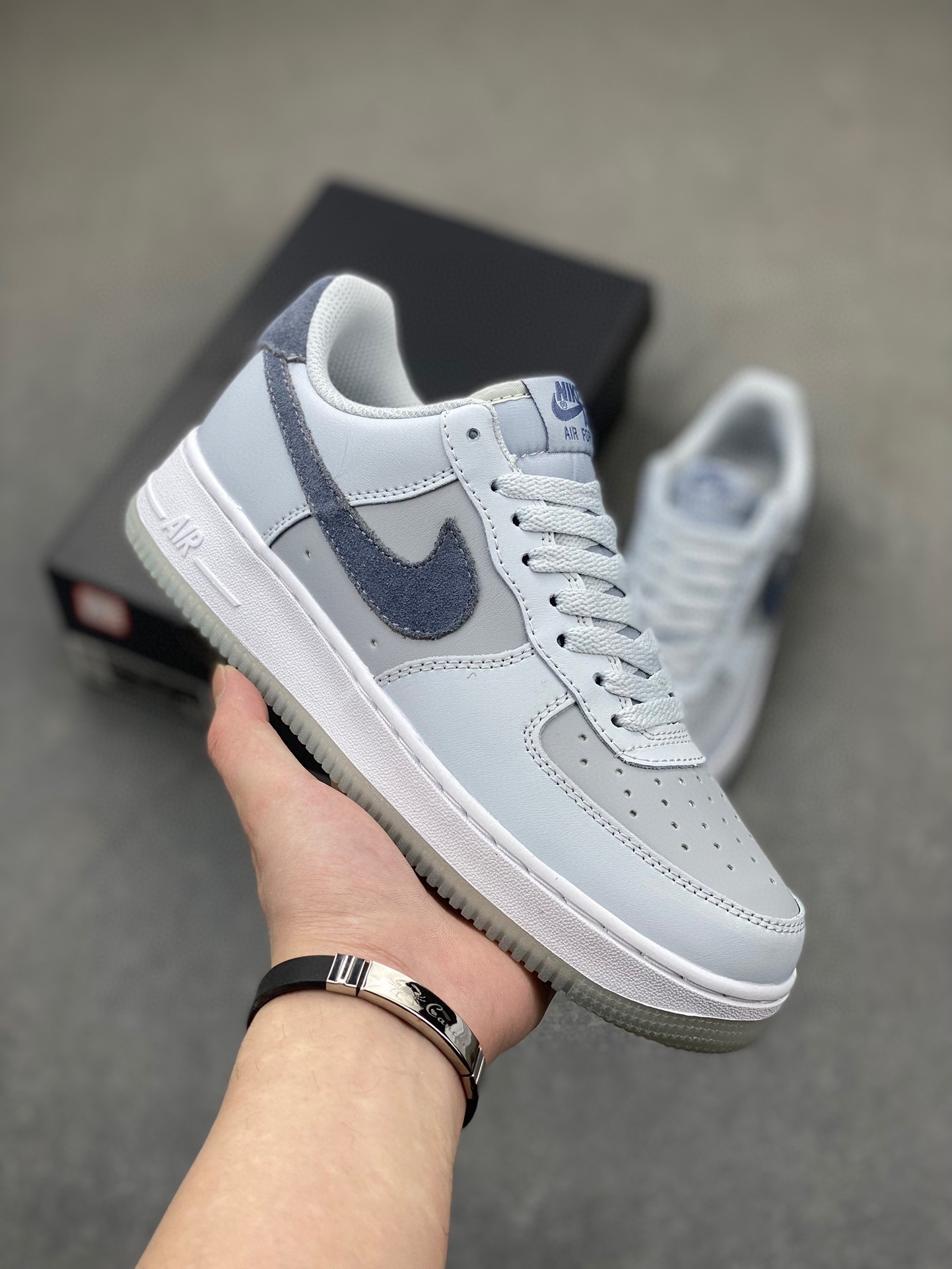 Nike Air Force 1 '07 Low Grey Sneakers - Authentic Design & Comfort 2 i1714339456 8674 5
