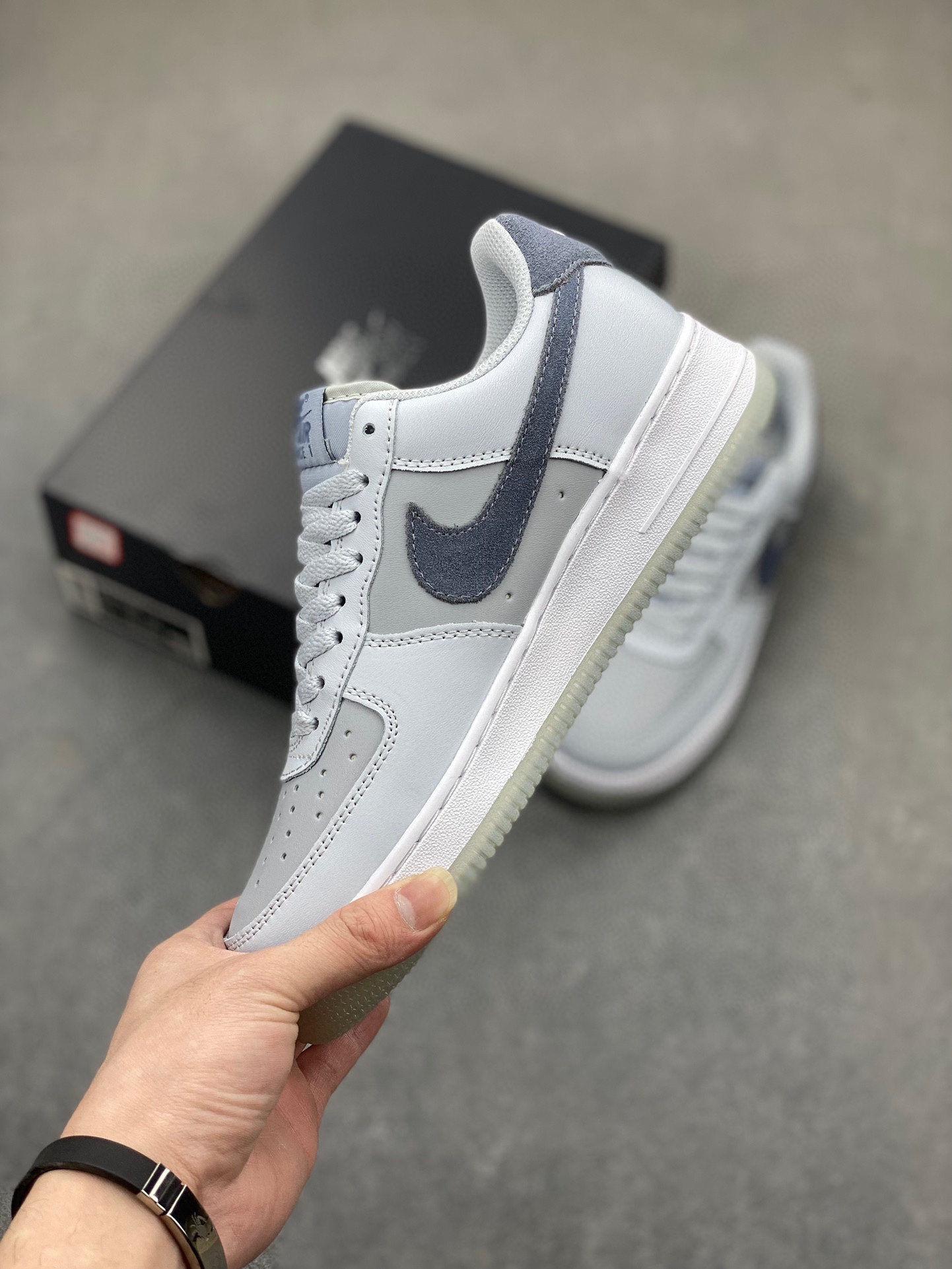 Nike Air Force 1 '07 Low Grey Sneakers - Authentic Design & Comfort 4 i1714339473 1915 0