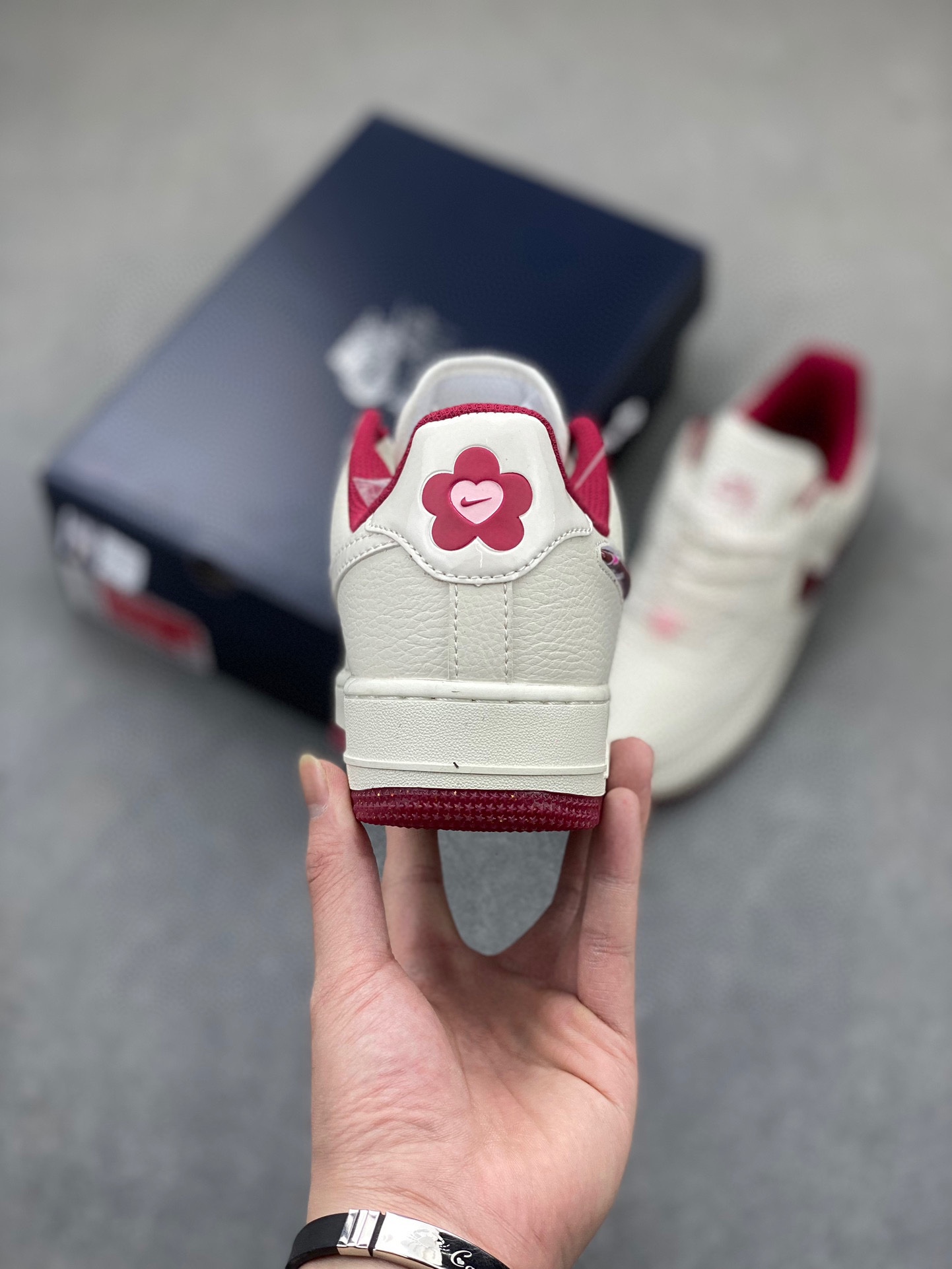 Nike Air Force 1 '07 Low Valentine's Day Edition - Classic Style & Comfort 5 i1714340738 7116 0