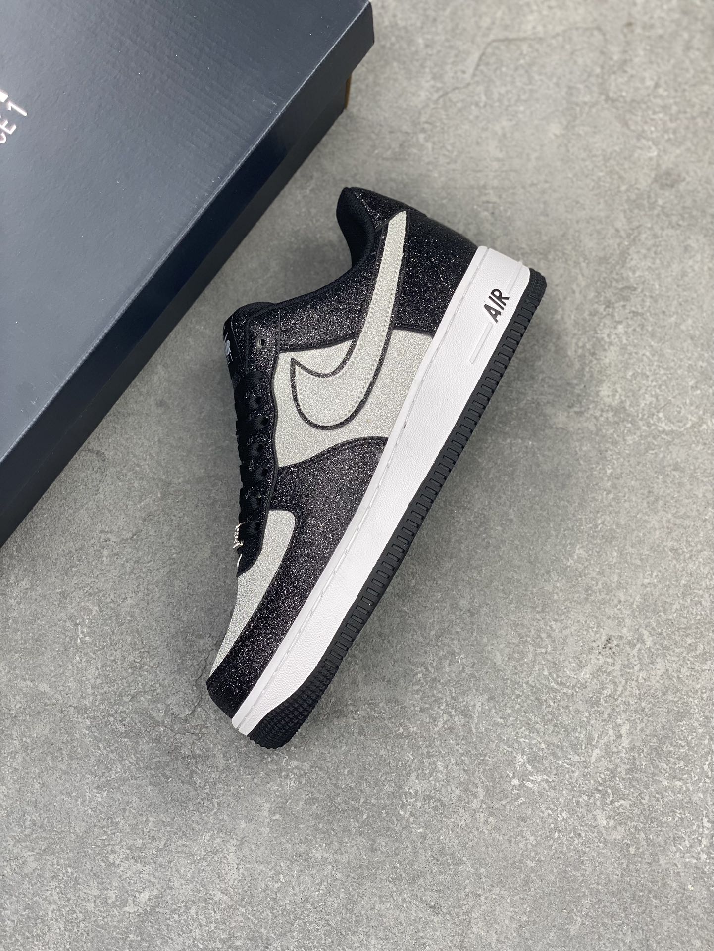 Nike Air Force 1 Low Casual Sneakers - Retro Style, Modern Comfort 8 i1714427048 4286 4
