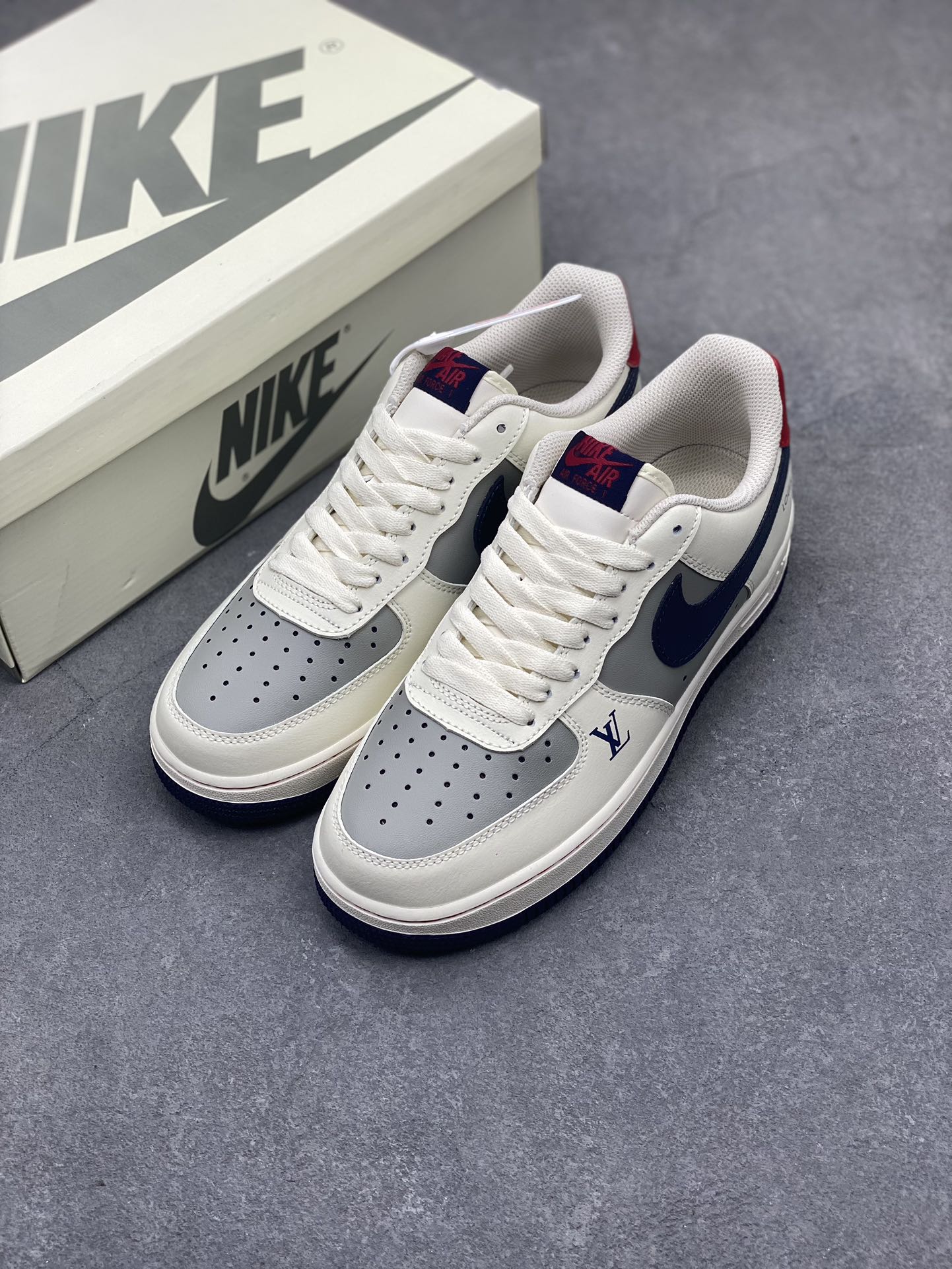 Nike Air Force 1 '07 Low Louis Vuitton Collab Sneakers - Blue/Red Limited 9 i1714427156 6968 8