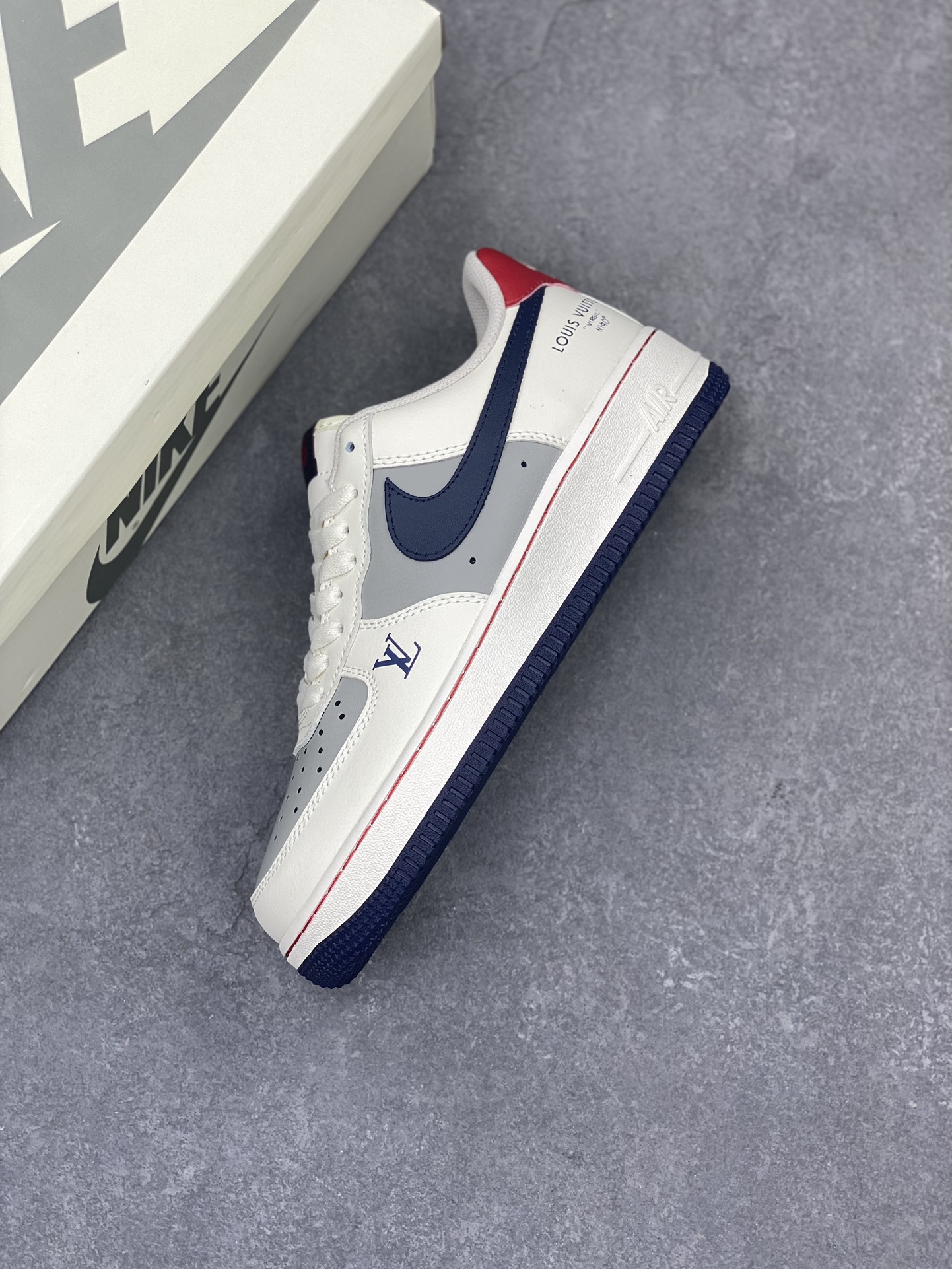 Nike Air Force 1 '07 Low Louis Vuitton Collab Sneakers - Blue/Red Limited 8 i1714427169 7316 0