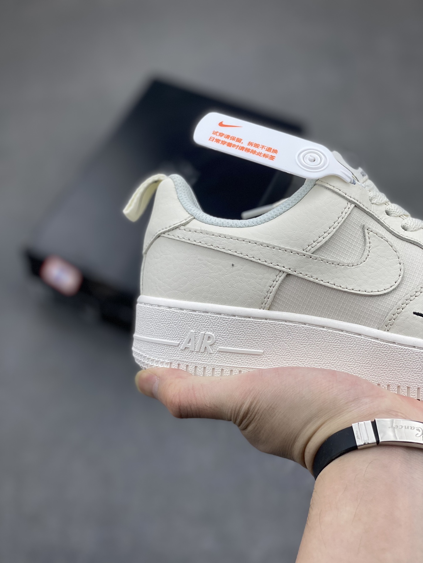 Nike Air Force 1 '07 Low: Versatile, Comfortable, and Stylish Sneakers 6 i1714669856 1400 4