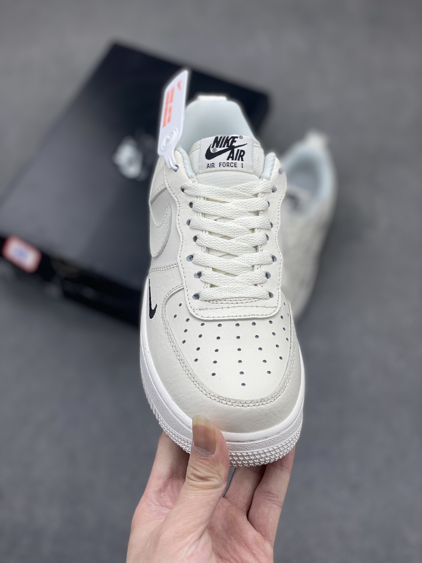 Nike Air Force 1 '07 Low: Versatile, Comfortable, and Stylish Sneakers 3 i1714669856 3716 0