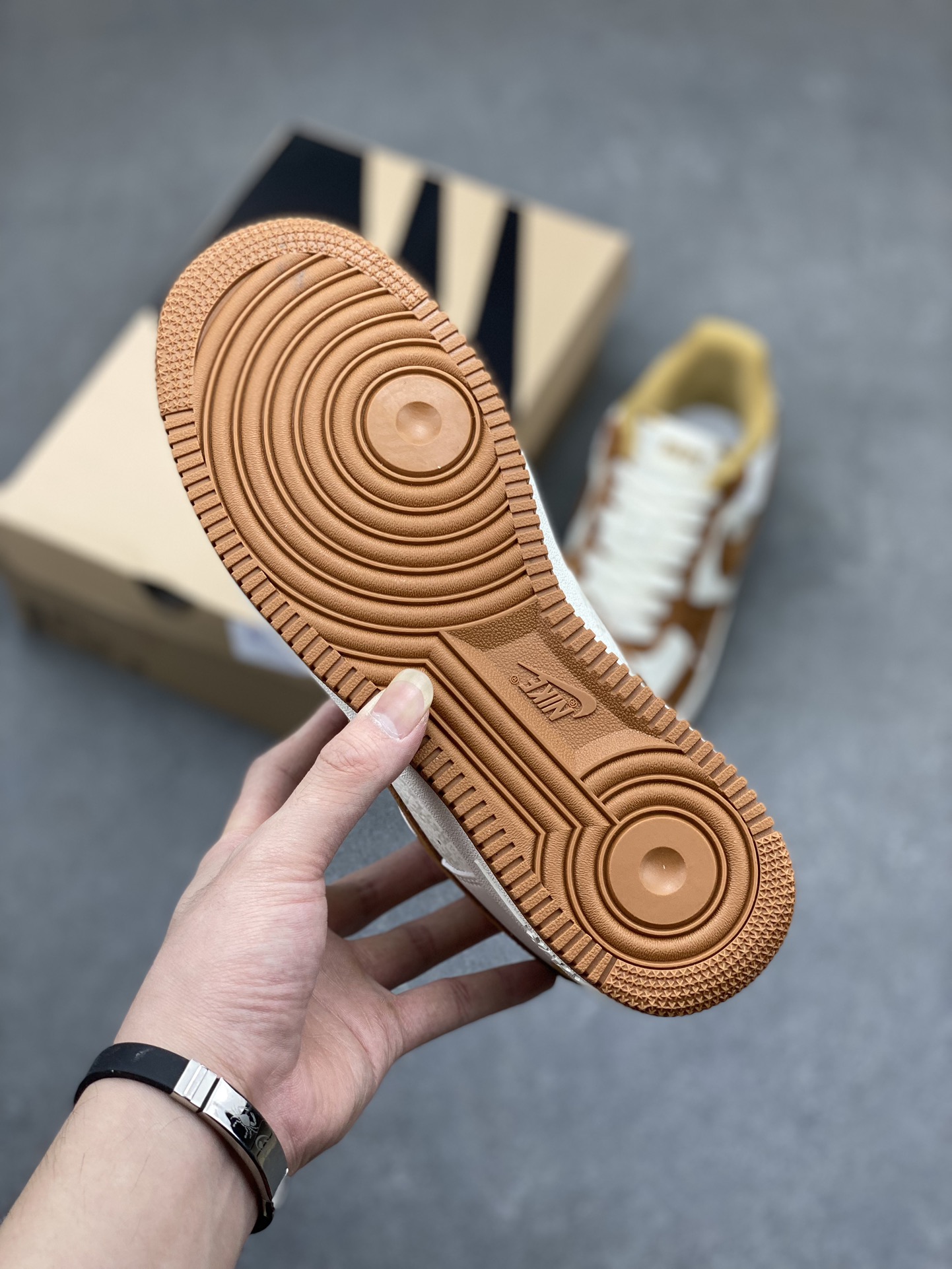 Nike Air Force 1 '07 Low BAPE Collab Cream/Brown Sneakers - Limited Edition 7 i1714942972 3611 1
