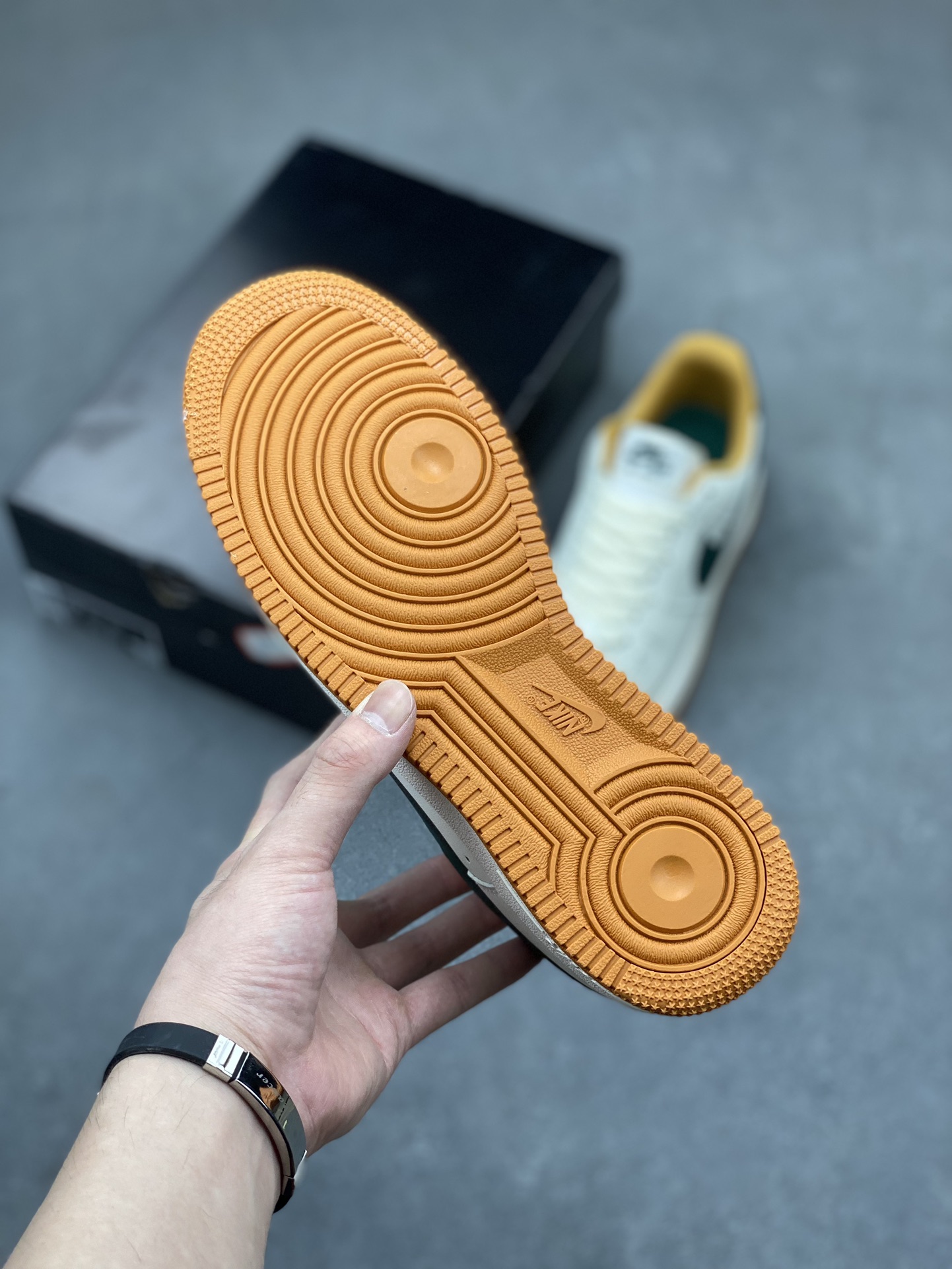 Nike Air Force 1 Low '07 - Classic Style, Modern Comfort - FD9063-101 7 i1715026760 4286 2