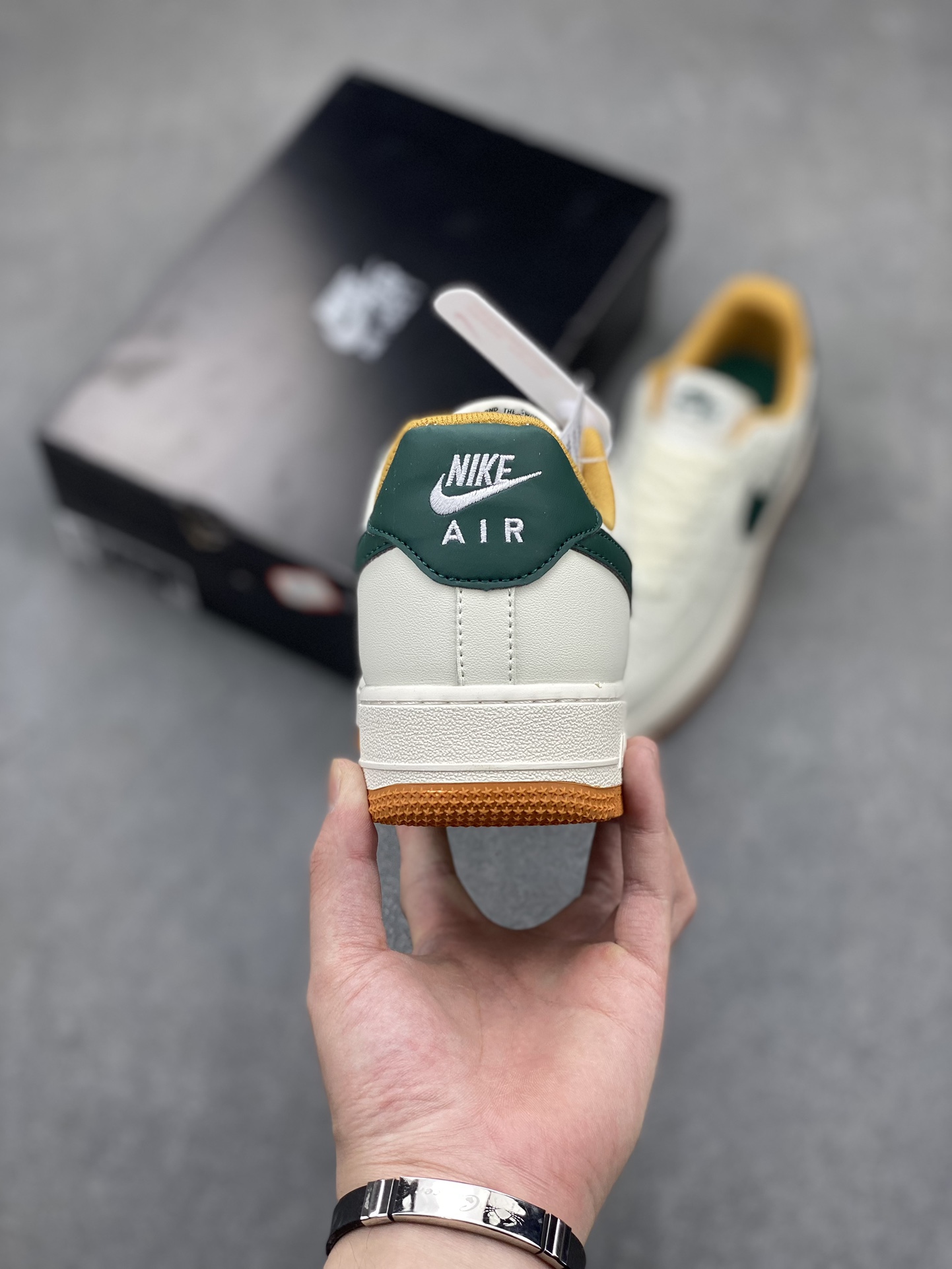 Nike Air Force 1 Low '07 - Classic Style, Modern Comfort - FD9063-101 5 i1715026761 3963 4