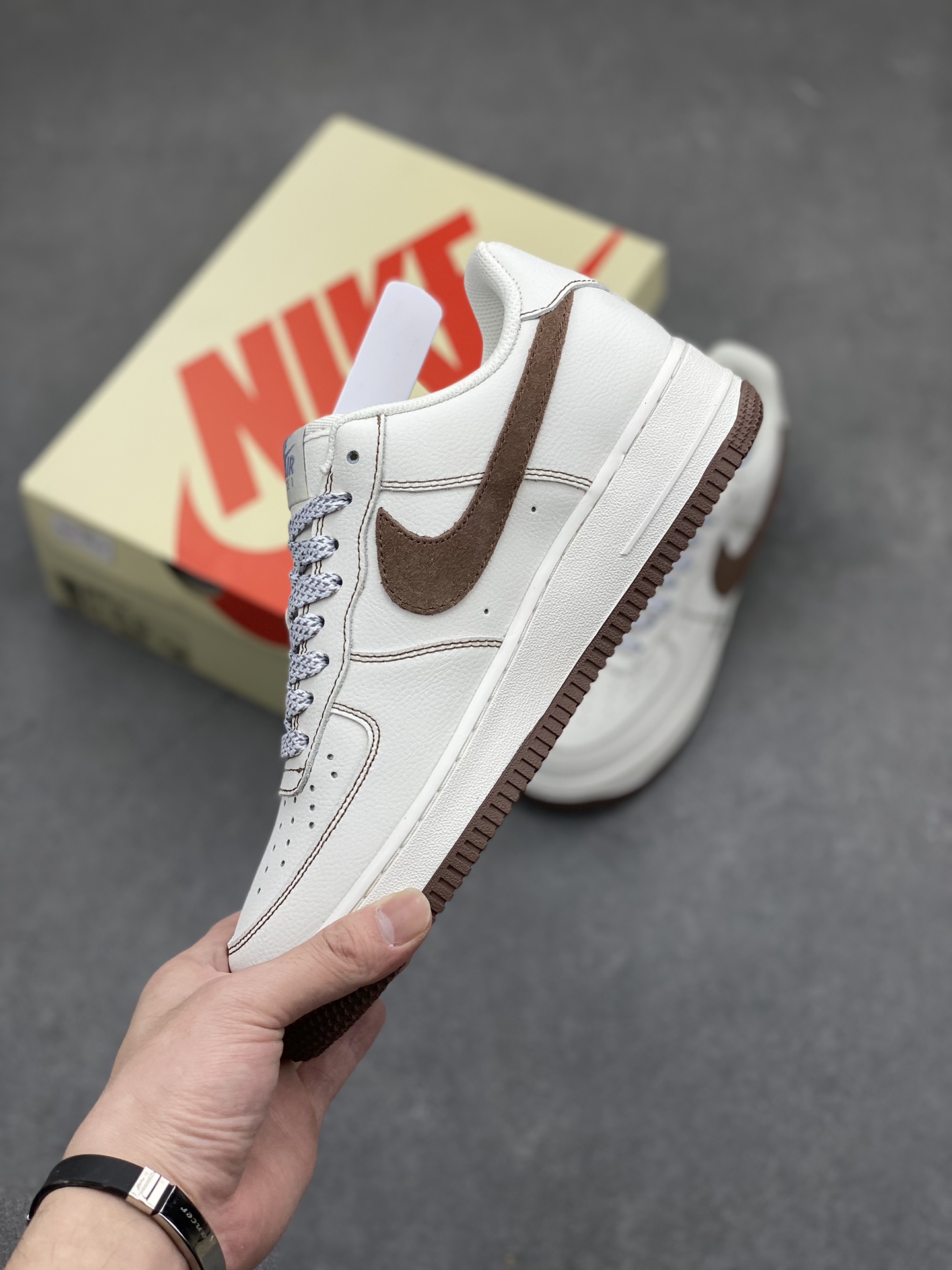 Nike Air Force 1 Low 'Carhartt' White Brown Casual Sneakers 4 i1715198900 4744 5