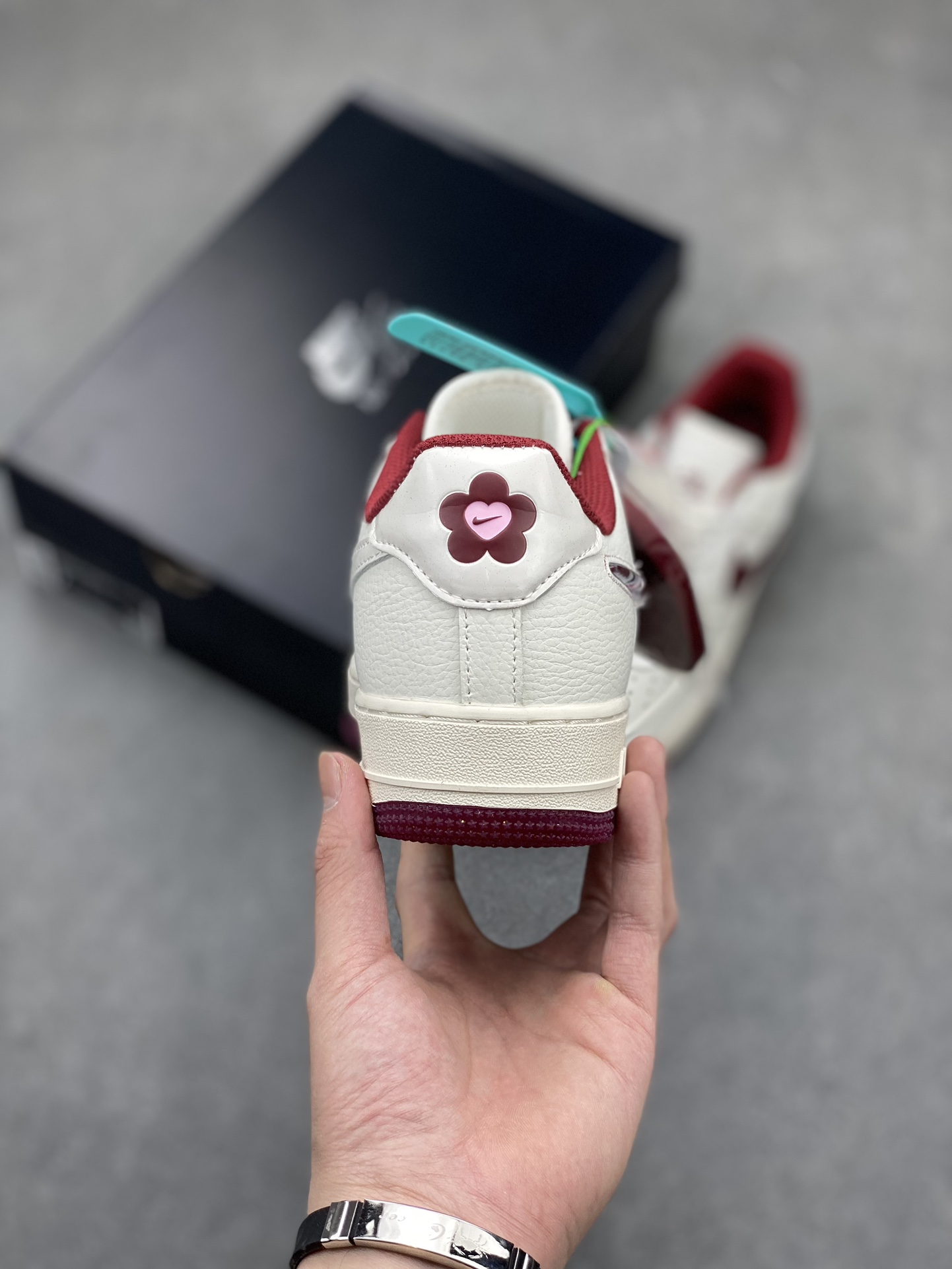 Nike Air Force 1 Low Valentine's Day Edition - Premium Leather Sneakers 5 i1715199206 305 6