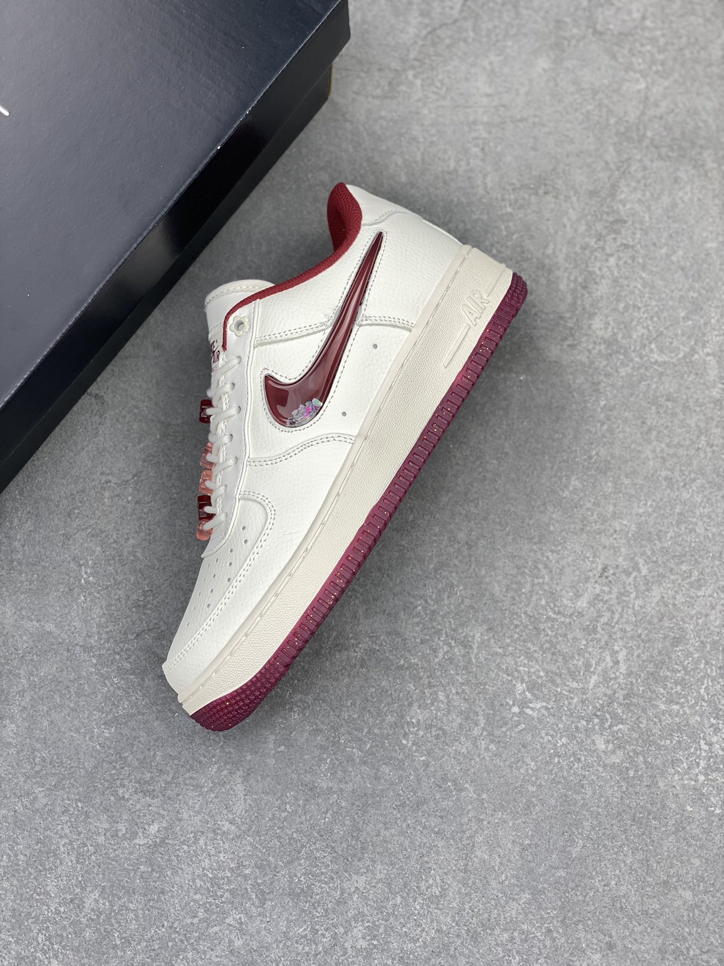 Nike Air Force 1 Low Valentine's Day Edition - Premium Leather Sneakers 8 i1715199206 8020 8