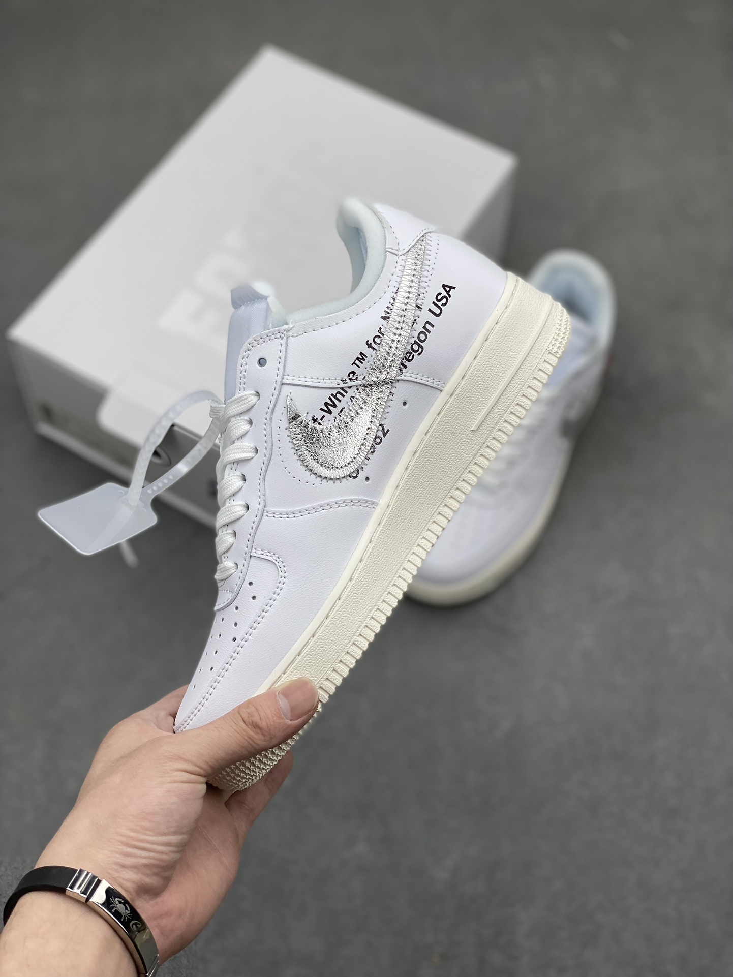 OFF-White x Nike Air Force 1 Low-Top Sneakers - White/Silver,Limited Edition 4 i1715285951 192 7