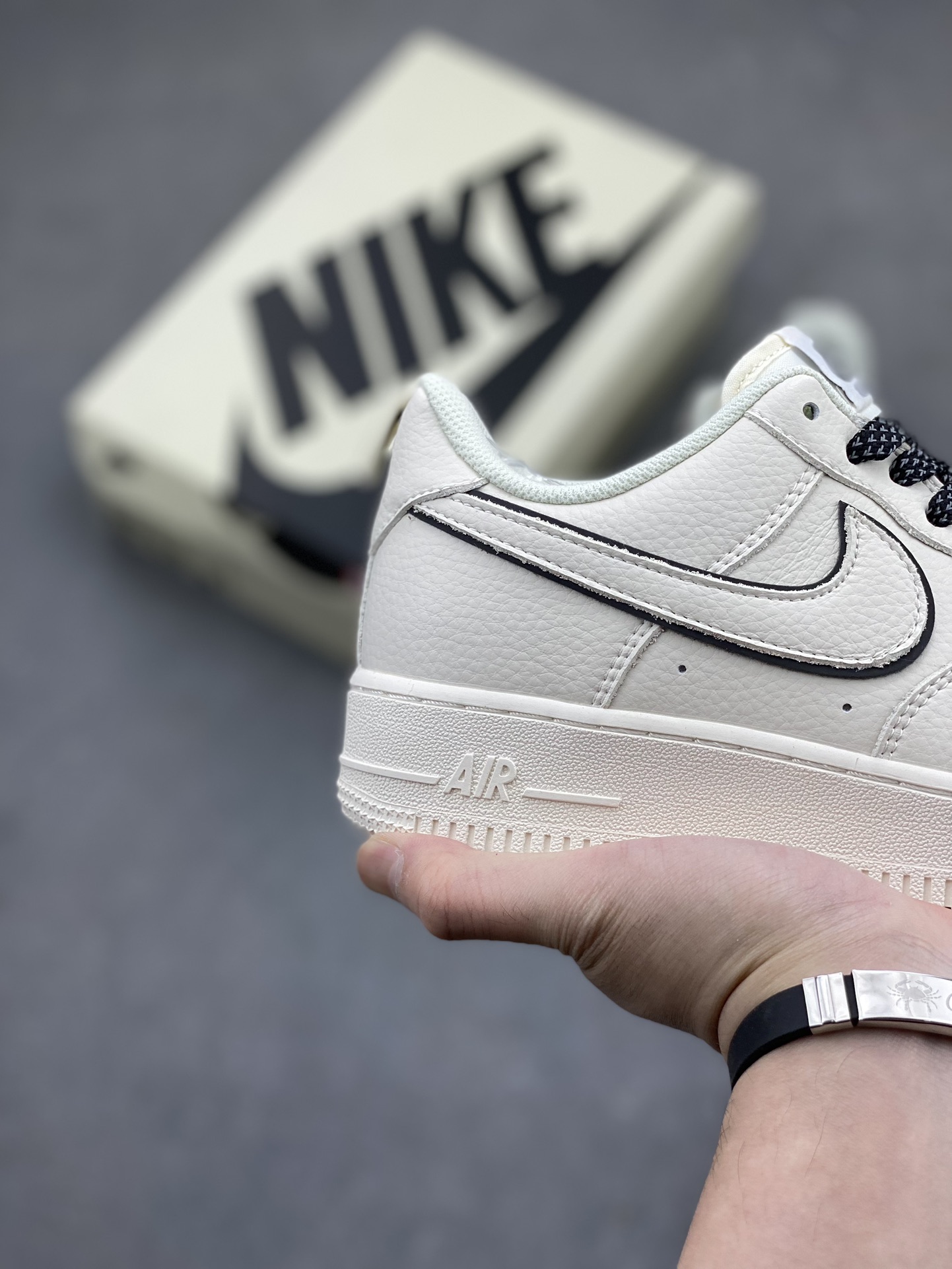 Nike Air Force 1 Low '07 Classic Black Swoosh Reflective Sneakers 6 i1715286048 862 6
