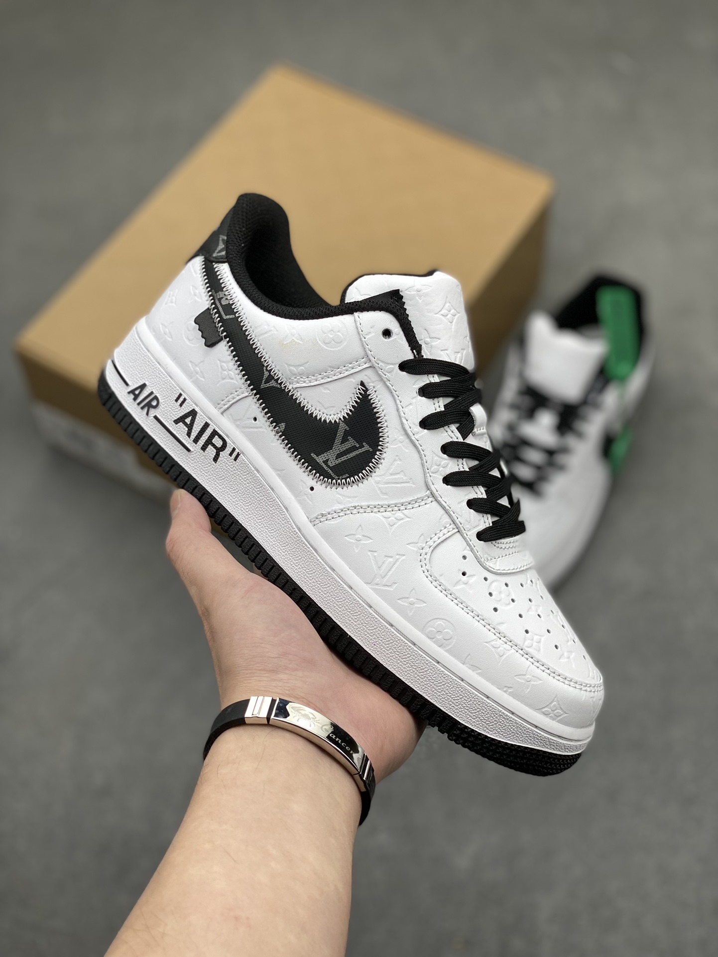 Louis Vuitton x Nike Air Force 1 Low White/Black Sneakers 2 i1715286300 846 6