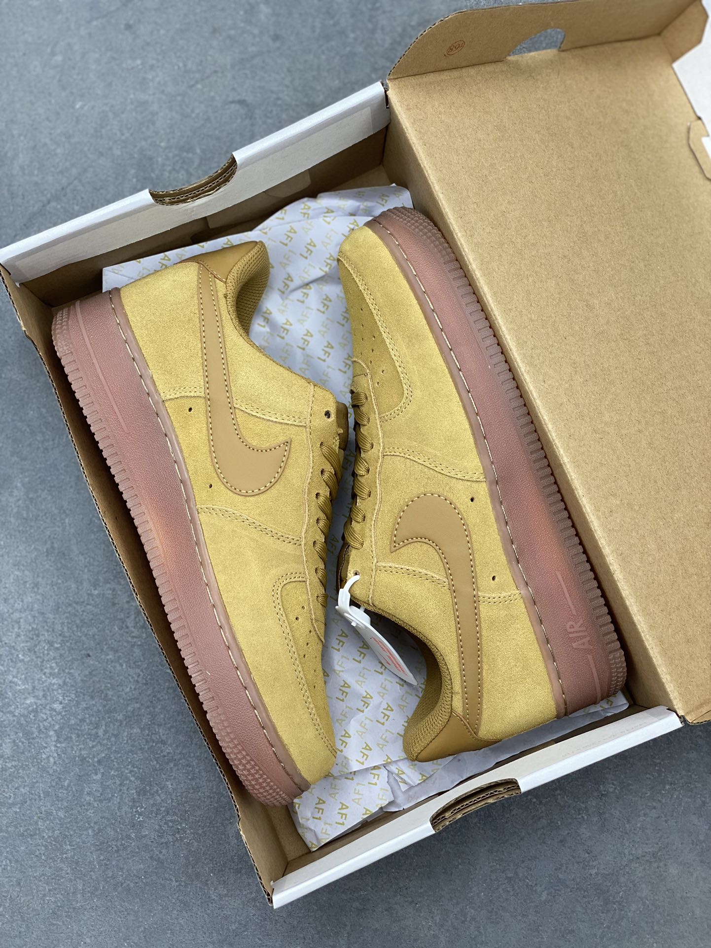 Nike Air Force 1 '07 Low Suede Wheat Gold Caramel Sneakers BQ5485-700 10 i1715286434 9378 2