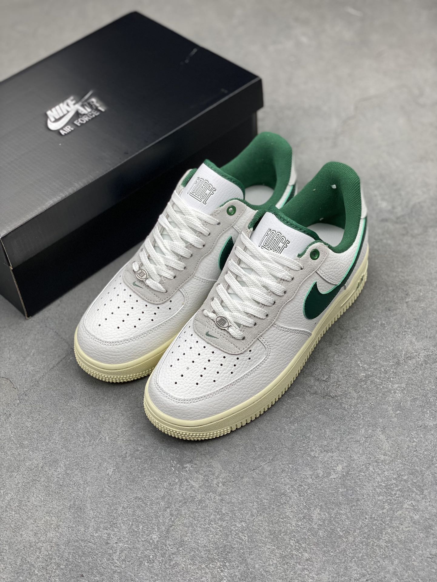 Nike Air Force 1 '07 Low White/Forest Green Men's Sneakers DR0148-102 9 i1715286860 3890 7