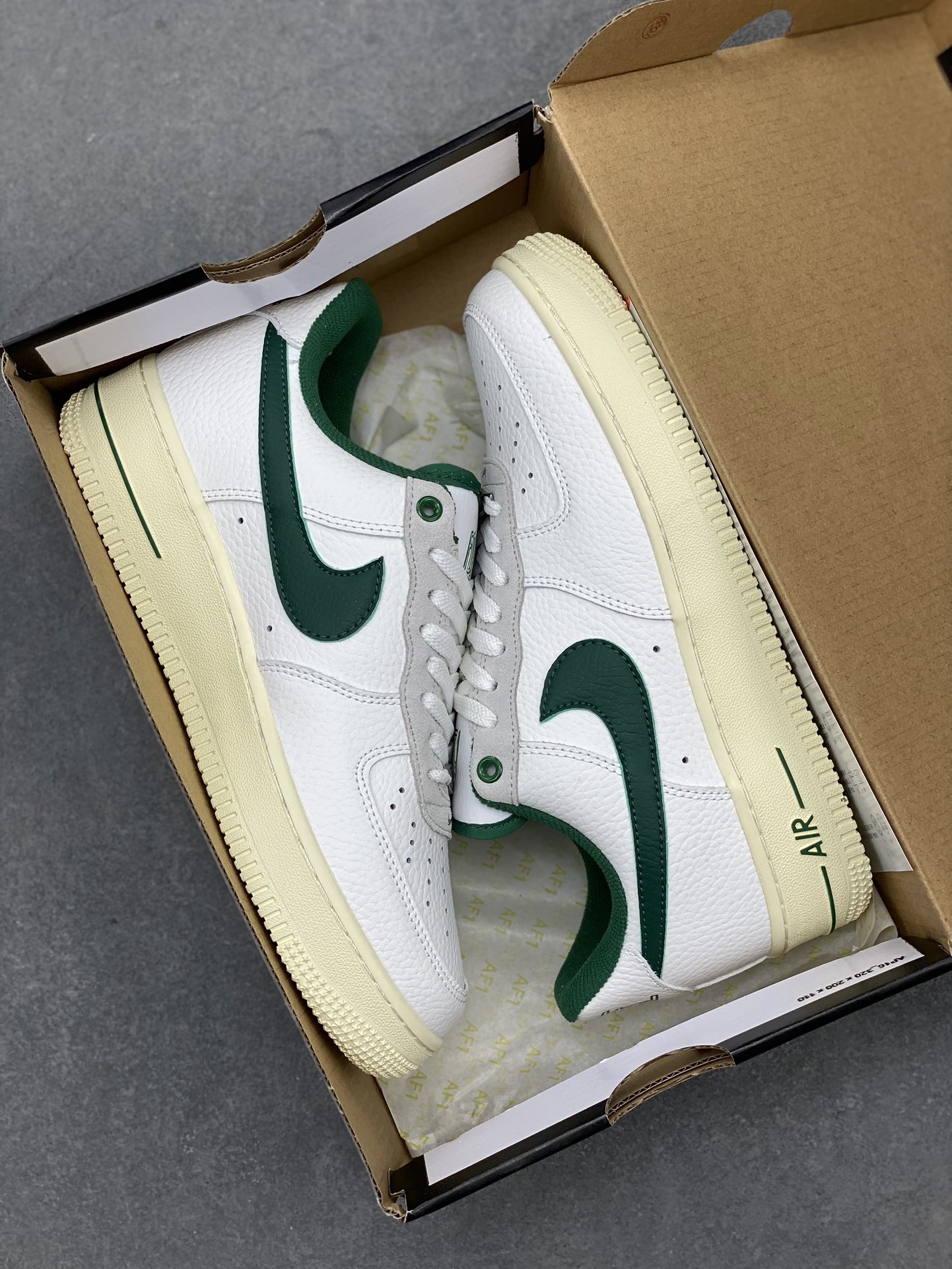 Nike Air Force 1 '07 Low White/Forest Green Men's Sneakers DR0148-102 10 i1715286860 5684 0