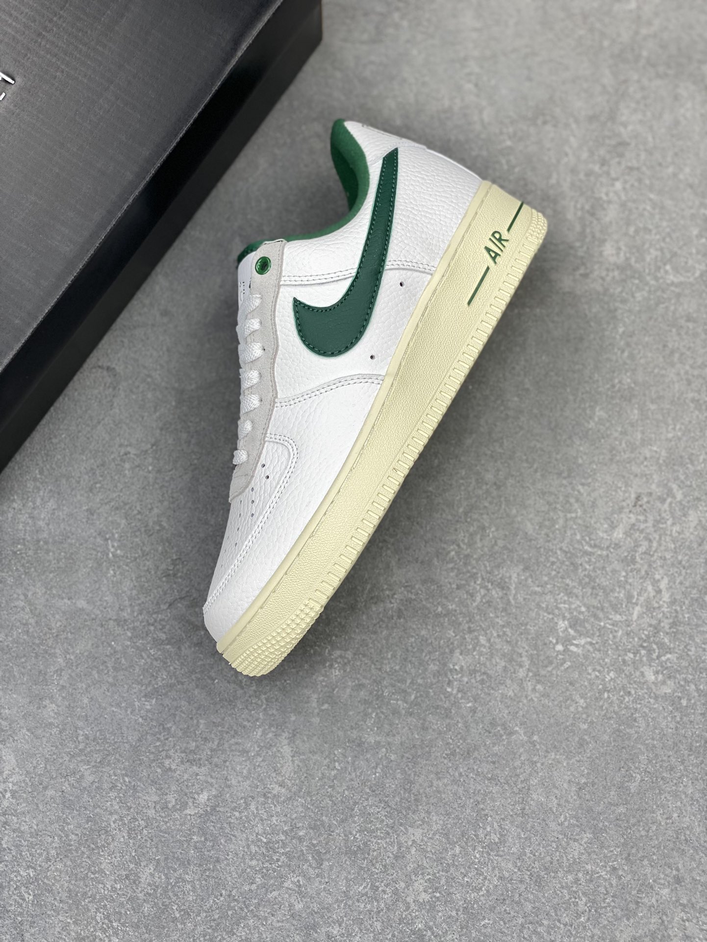 Nike Air Force 1 '07 Low White/Forest Green Men's Sneakers DR0148-102 8 i1715286860 794 5