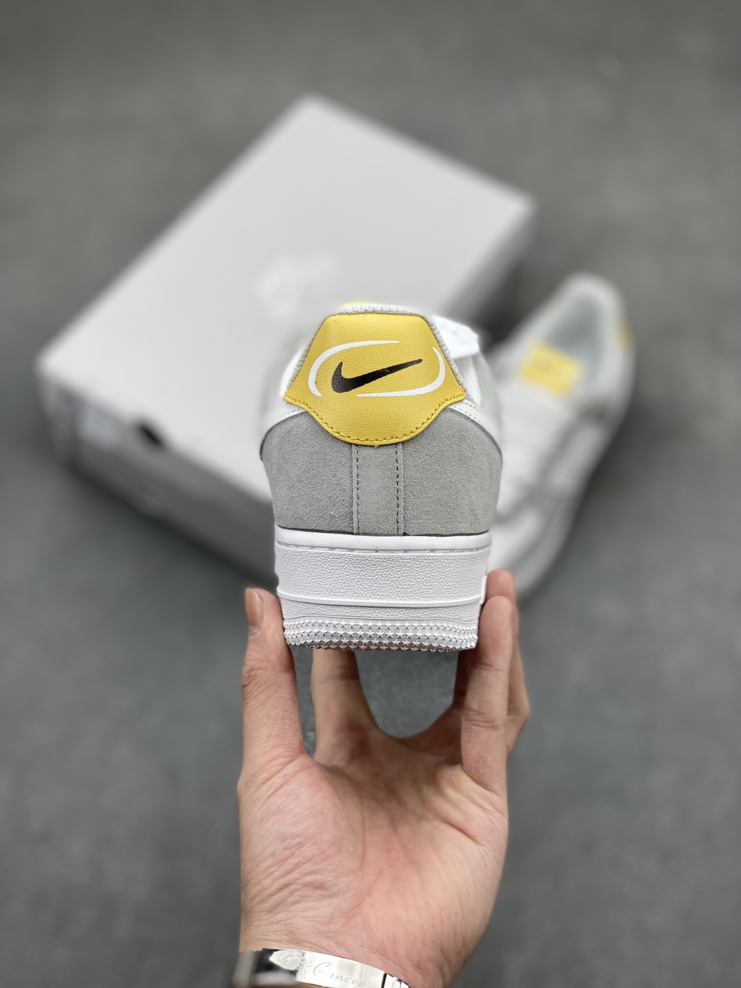 Nike Air Force 1 '07 Low Grey/White/Yellow - Premium Comfort & Style 5 i1715286975 4412 1