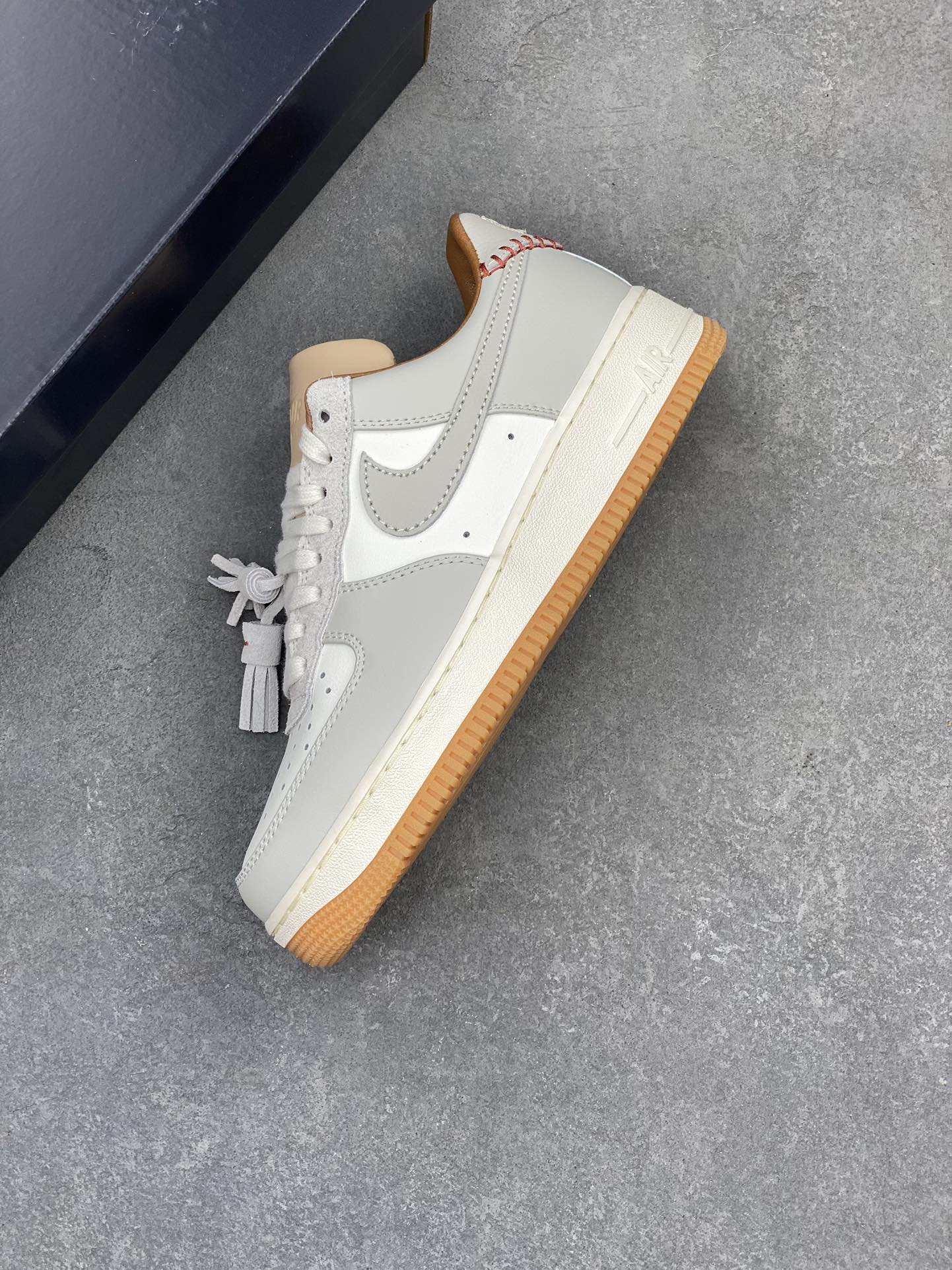 Nike Air Force 1 '07 Low Mica Khaki Sneakers - Original Version 8 i1715372902 145 3