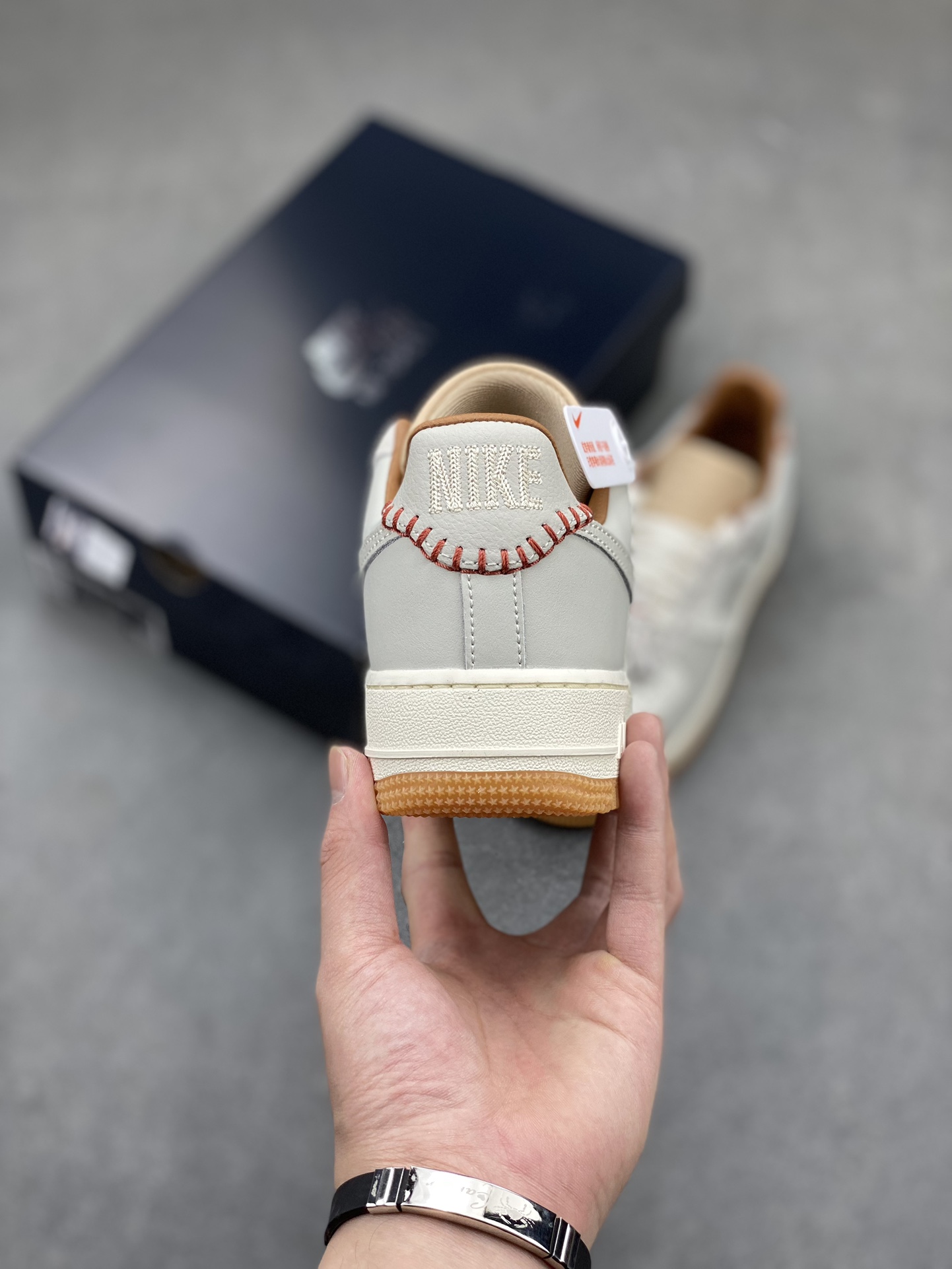 Nike Air Force 1 '07 Low Mica Khaki Sneakers - Original Version 5 i1715372902 5033 5