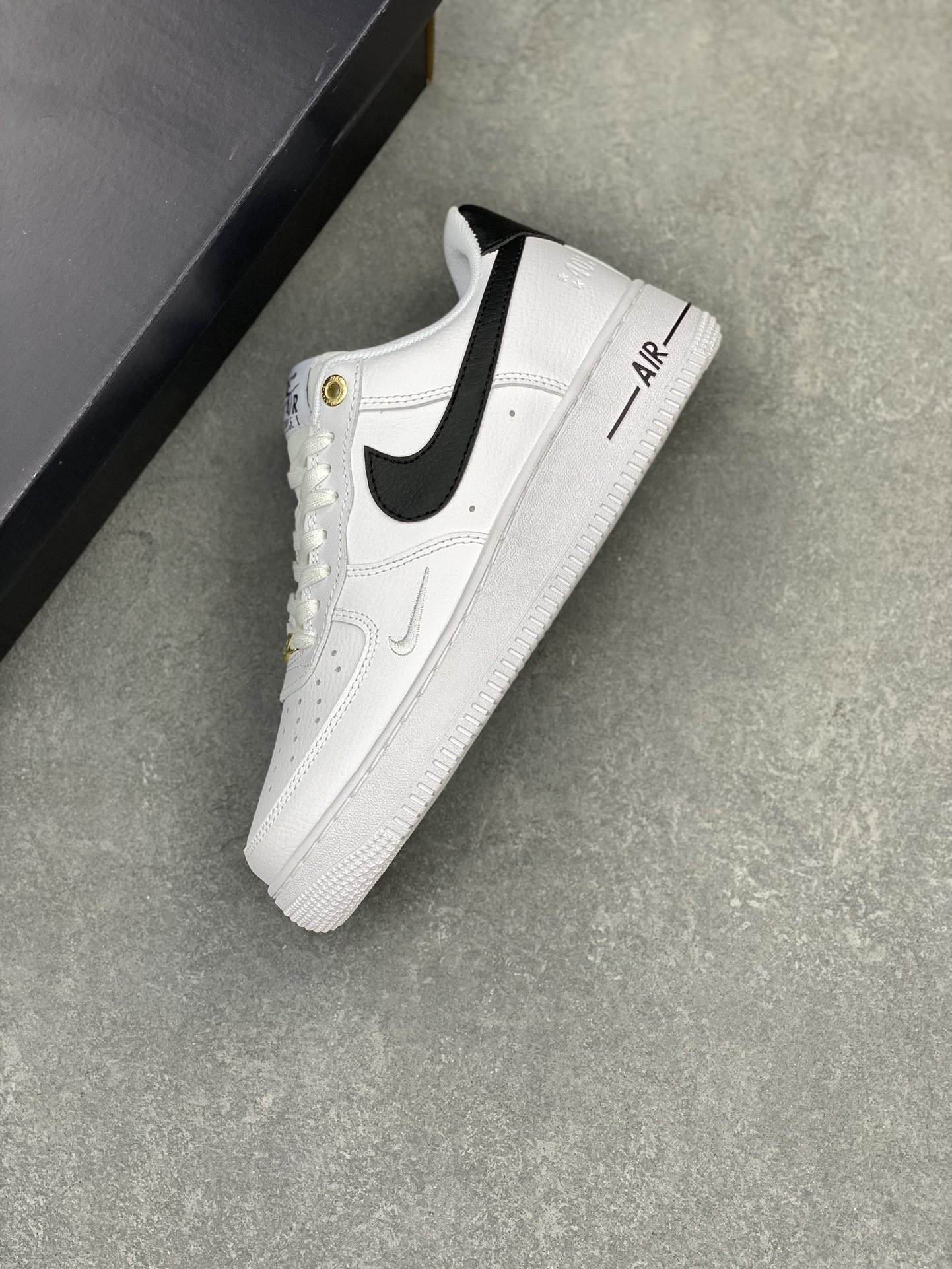 Nike Air Force 1 Low 40th Anniversary White Black (DQ7658-100) 8 i1715373093 2483 4