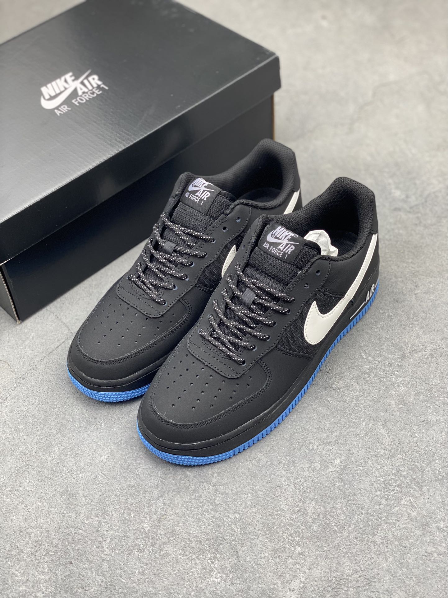 Nike Air Force 1 '07 Low Black/White Casual Sneakers DB4109-001 9 i1715460126 4418 5