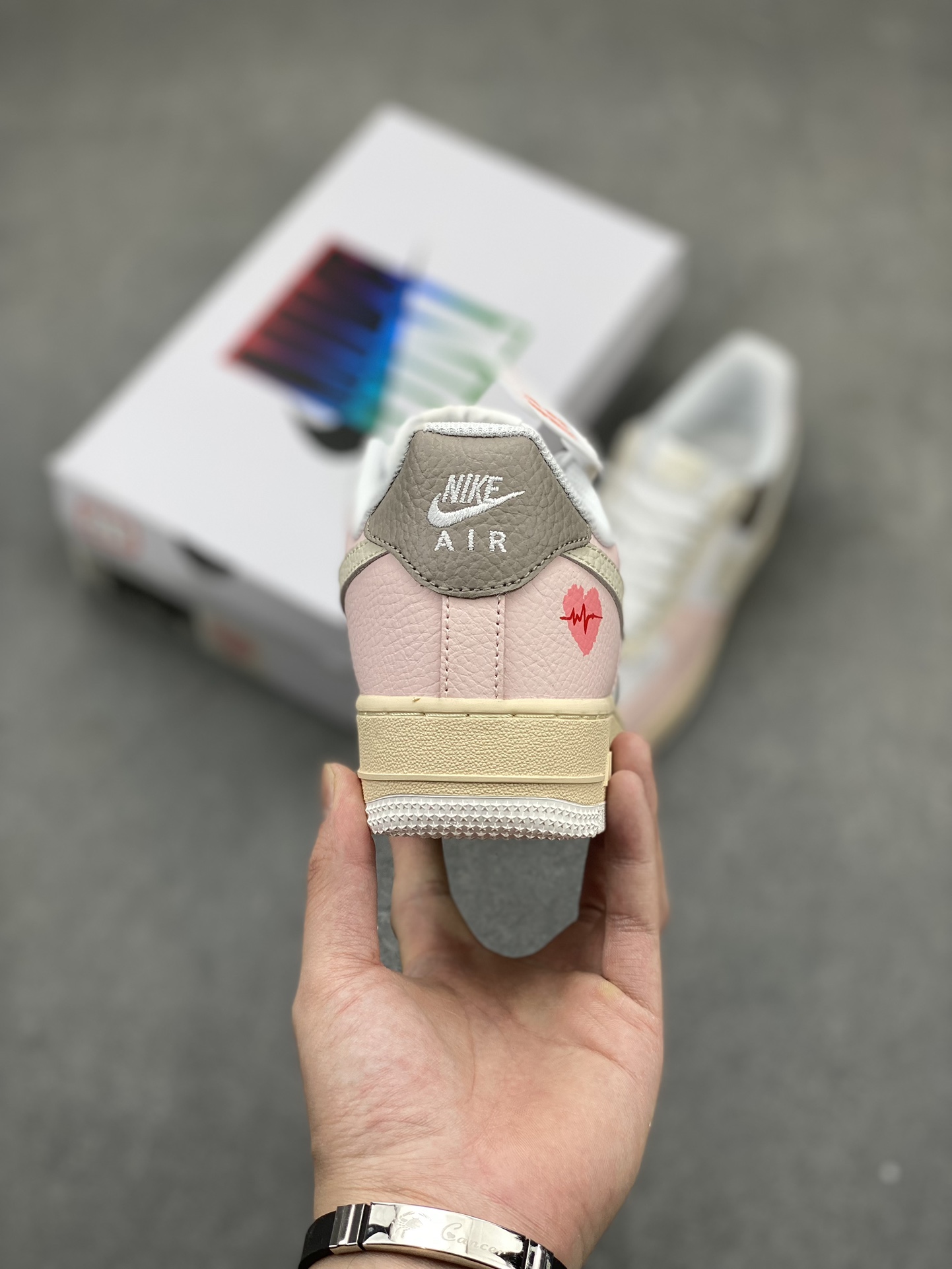 Nike Air Force 1 '07 Low '520 Valentine's Day' Limited Edition Sneakers 5 i1715460313 1697 6