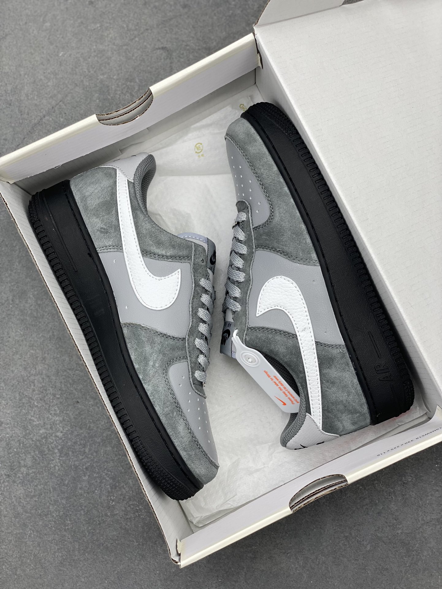 Nike Air Force 1 Low Casual Shoes Versatile Sneakers CW7581-009 10 i1715460362 1881 0