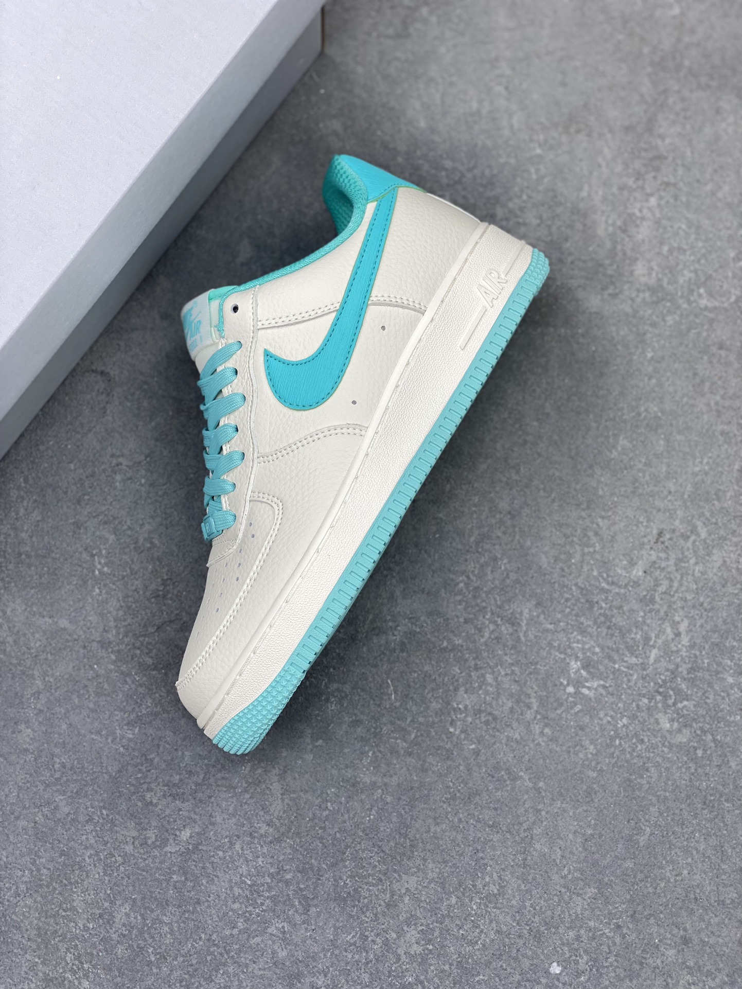 Nike Air Force 1 Low '07 Sky Blue Casual Sneakers with Marker 8 i1715460575 2404 0