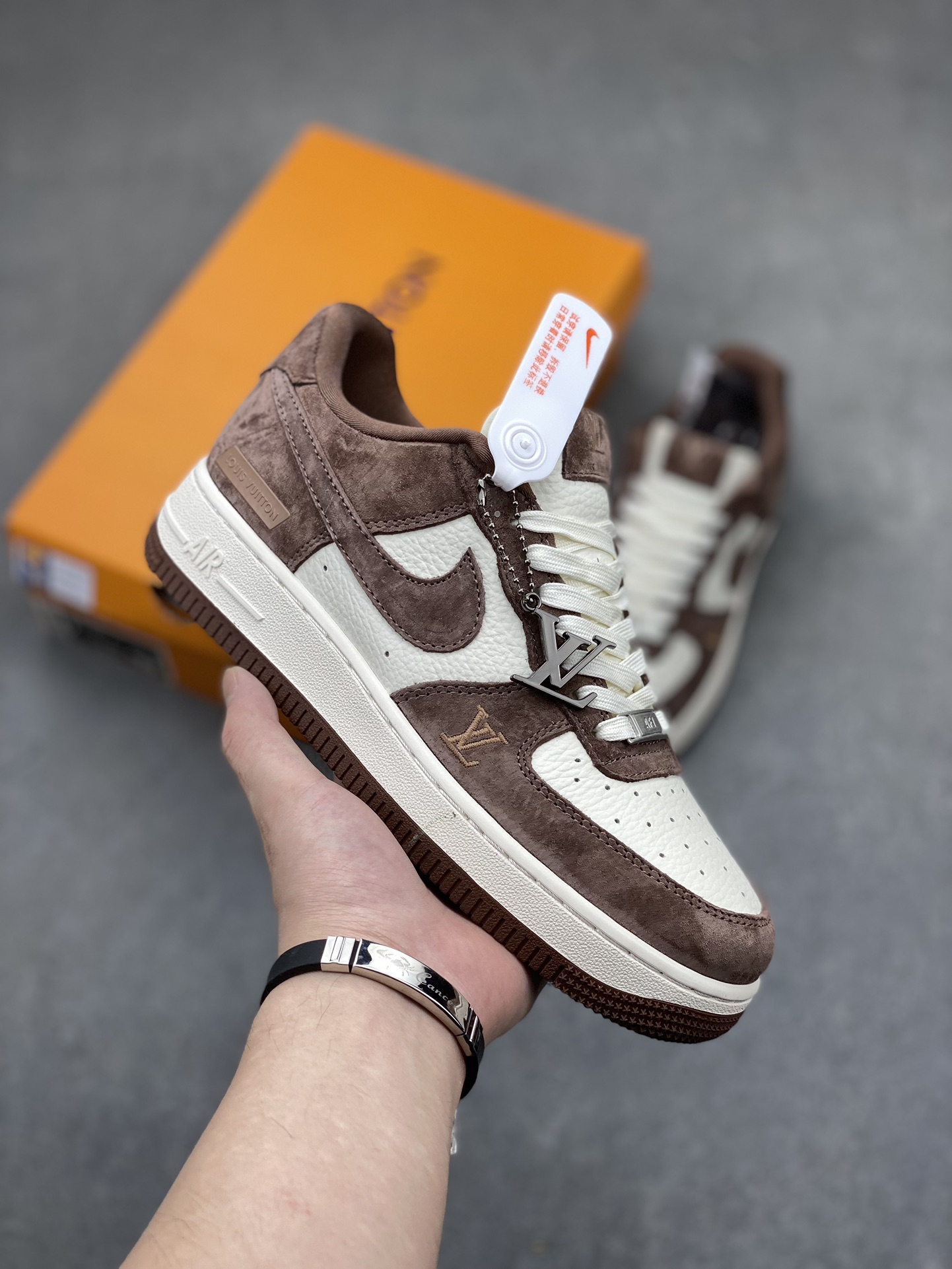 Nike Air Force 1 '07 Low "Louis Vuitton" Chocolate Brown Sneakers 2 i1715460602 5907 4