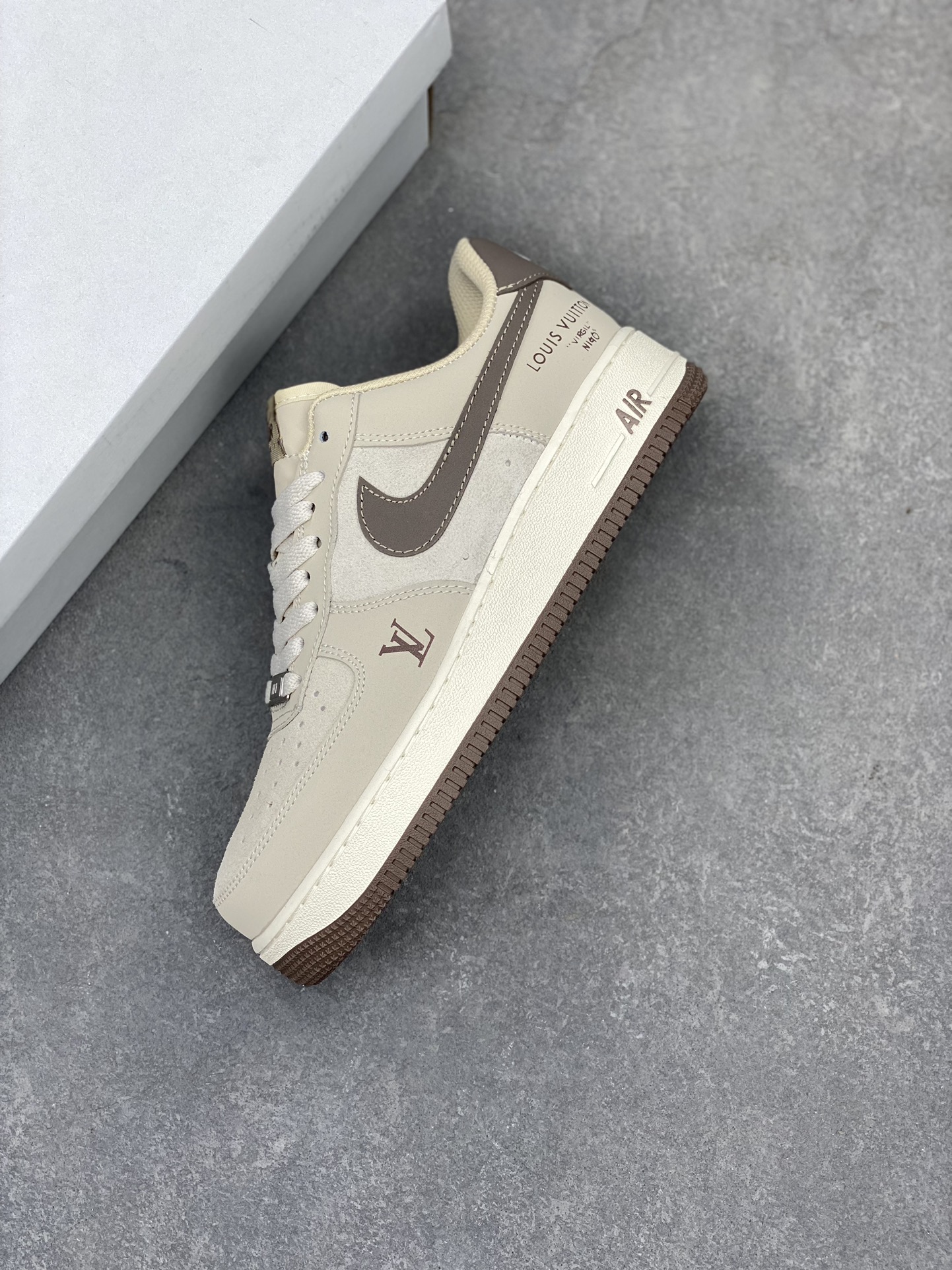 Nike Air Force 1 '07 Low Louis Vuitton Collab Sneakers - Grey/Brown 8 i1715883350 5150 0