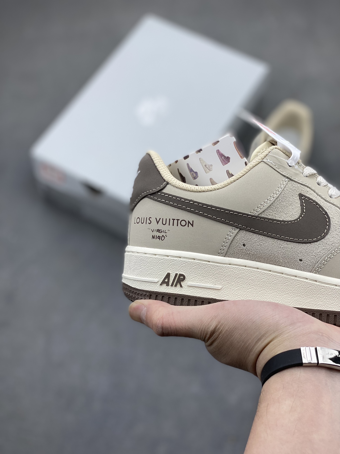 Nike Air Force 1 '07 Low Louis Vuitton Collab Sneakers - Grey/Brown 6 i1715883351 6141 0
