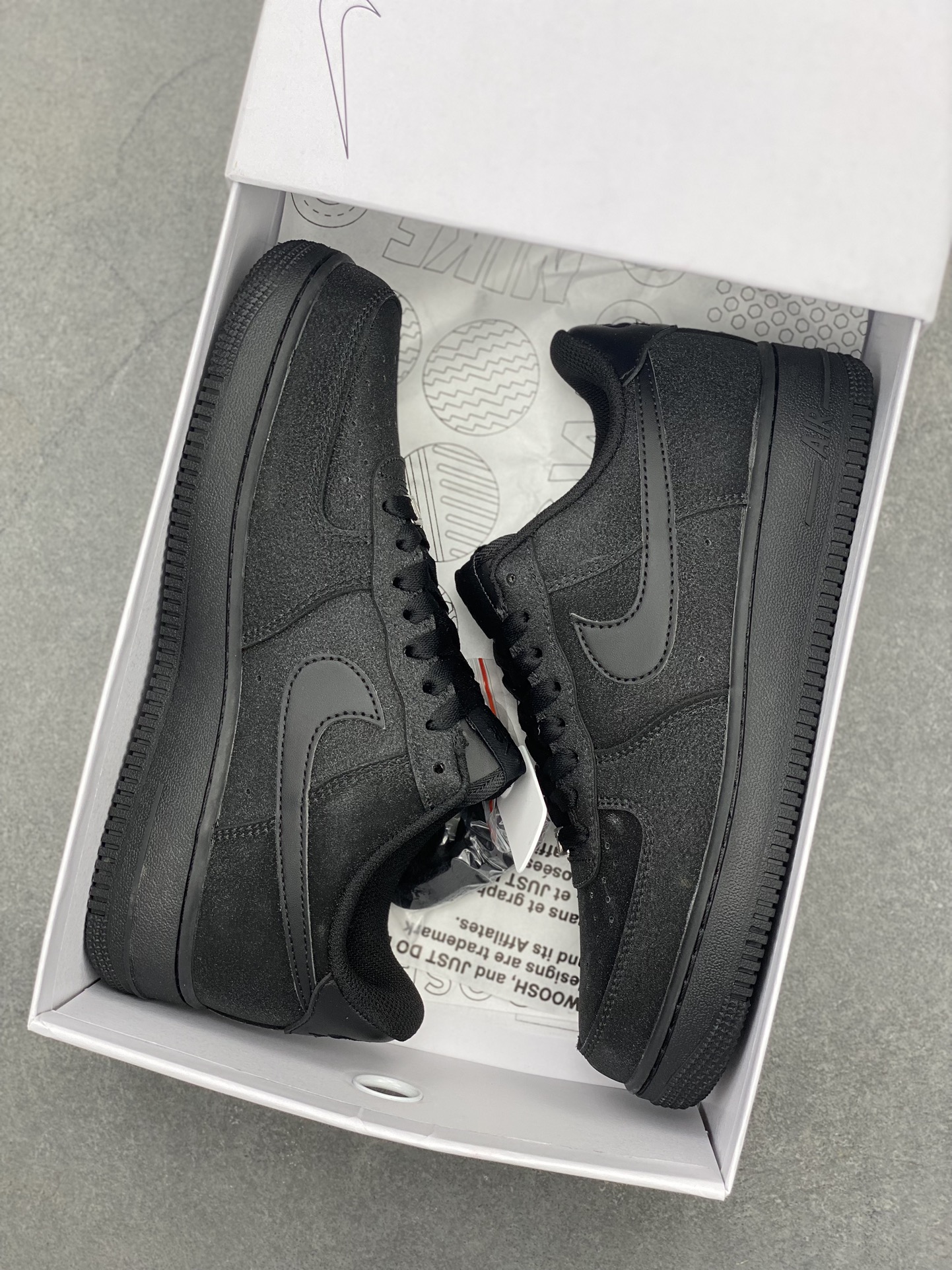Nike Air Force 1 '07 Low Black Casual Sneakers CW2288-111 10 i1715975182 5520 0