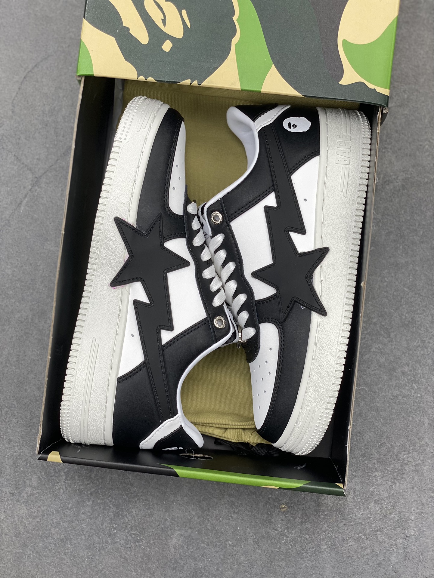 Bape Sk8 Sta To Nigo Low-Top Sneakers - Classic Design, Comfortable Fit 10 i1716059694 7172 0