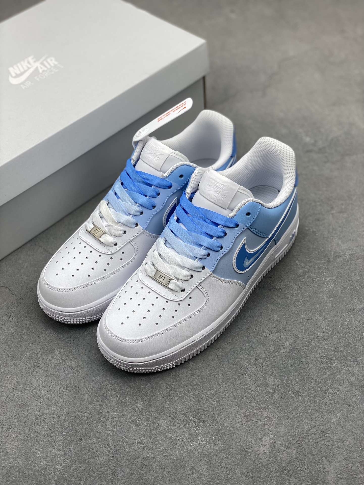 Nike Air Force 1 '07 Low Blue Gradient Hand-Painted Casual Shoes CW2288-951 9 i1716059901 1636 0