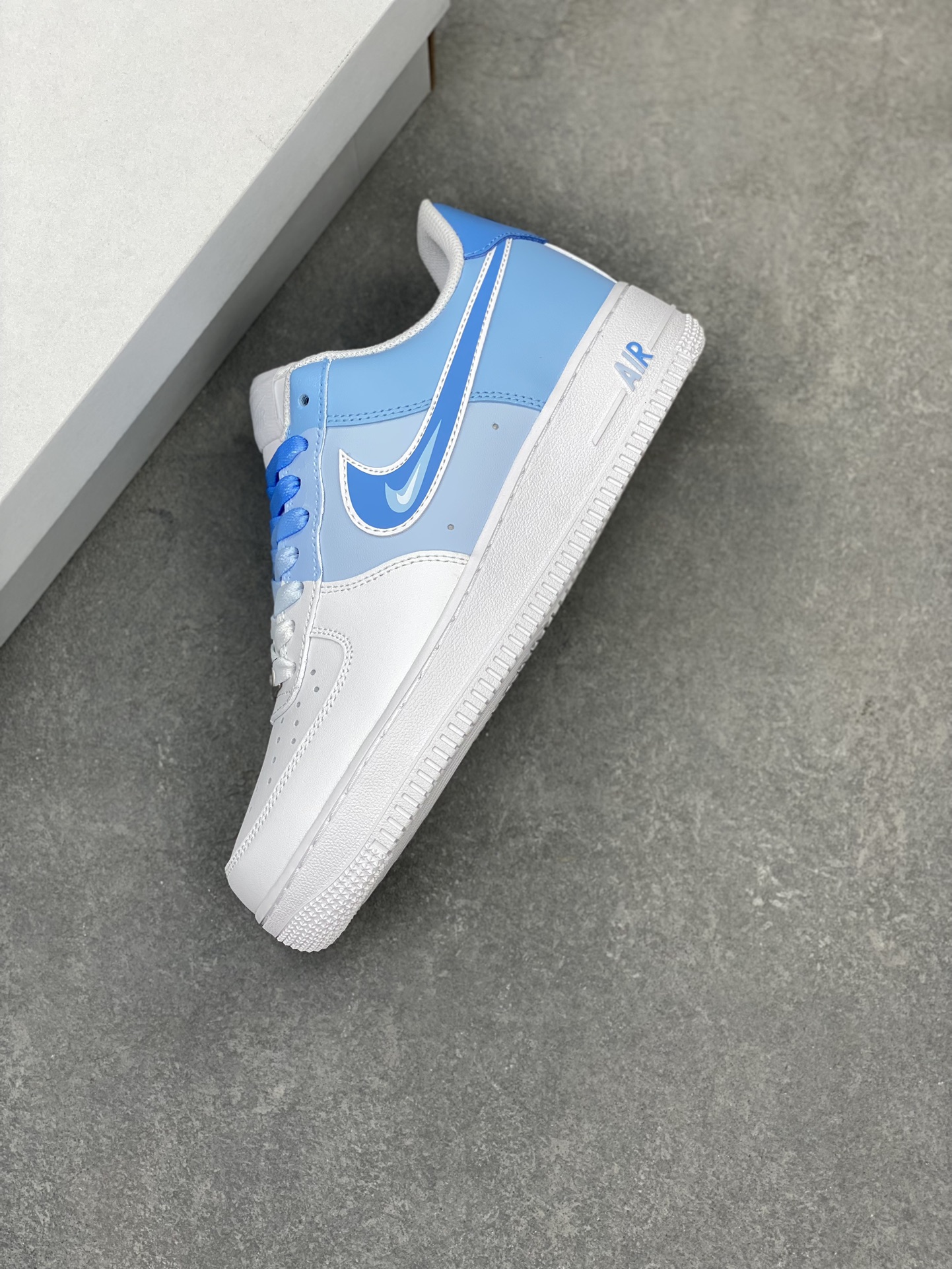 Nike Air Force 1 '07 Low Blue Gradient Hand-Painted Casual Shoes CW2288-951 8 i1716059901 613 0