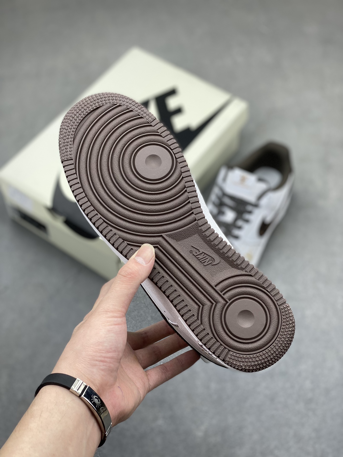 Nike Air Force 1 Low Louis Vuitton Brown, Limited Edition Sneakers 7 i1716236499 788 7