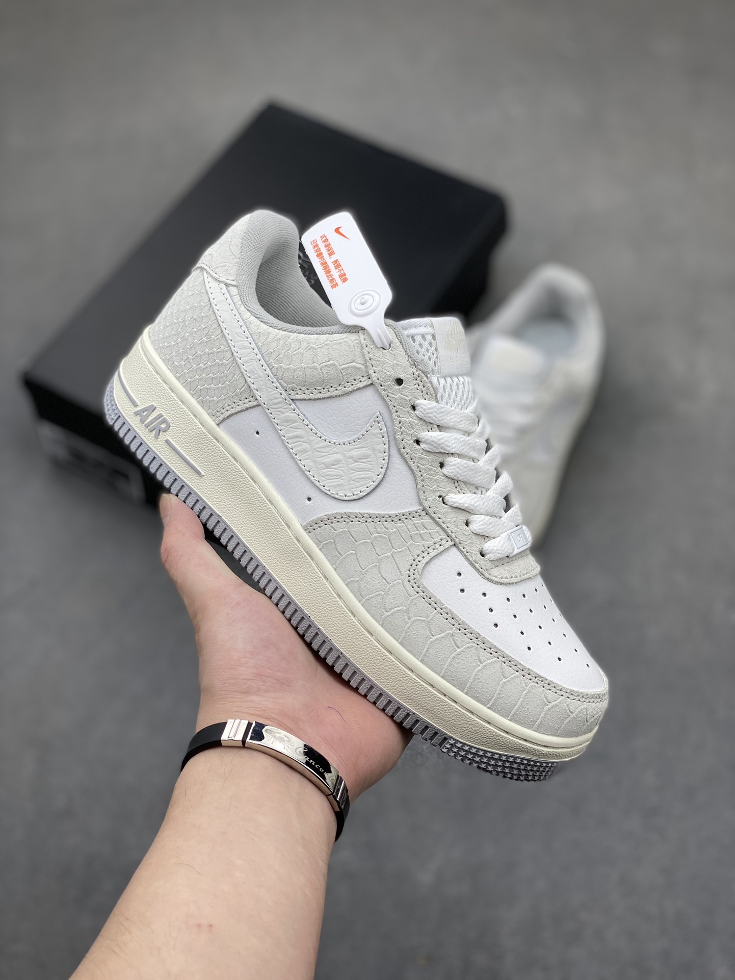 Nike Air Force 1 '07 Low - Versatile & Comfortable Fashion Sneakers - DX2678-100 2 i1716236601 9595 3