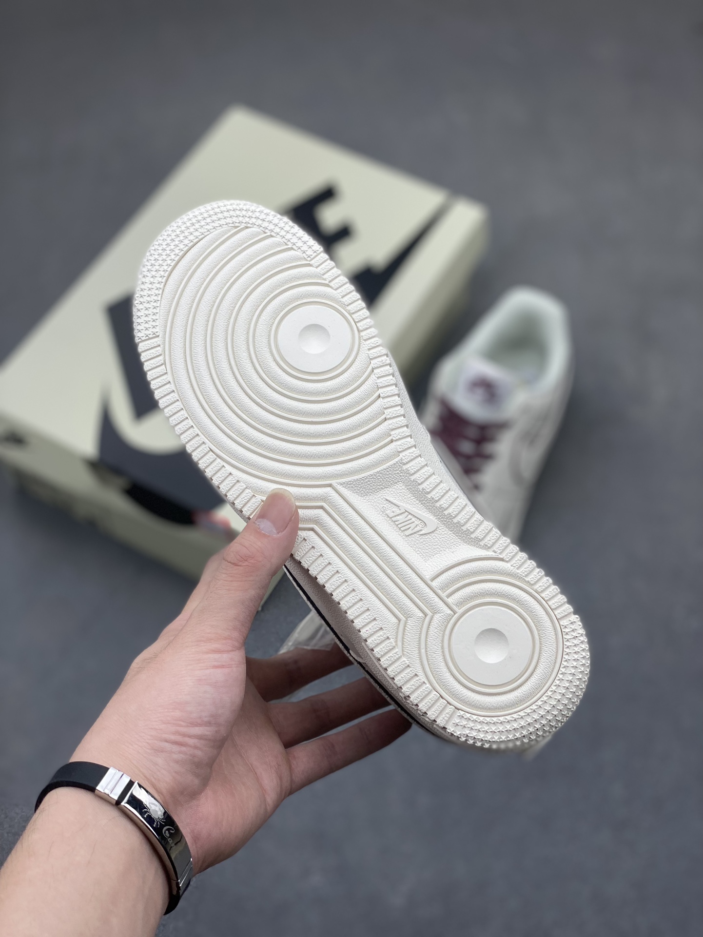 Nike Air Force 1 Low '07 'Classic Burgundy' Reflective Low-Top Sneakers 7 i1716324176 2968 0