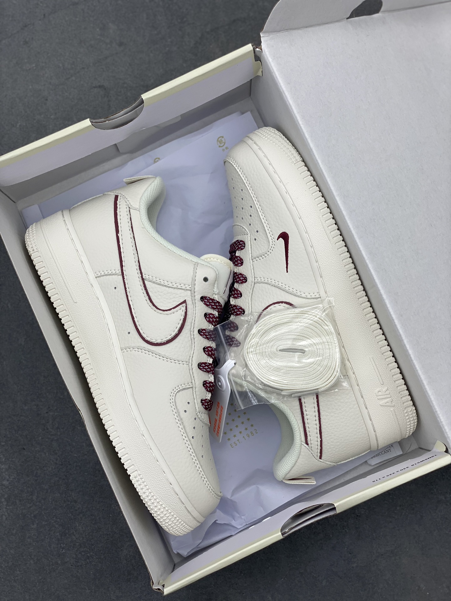 Nike Air Force 1 Low '07 'Classic Burgundy' Reflective Low-Top Sneakers 10 i1716324176 9472 0